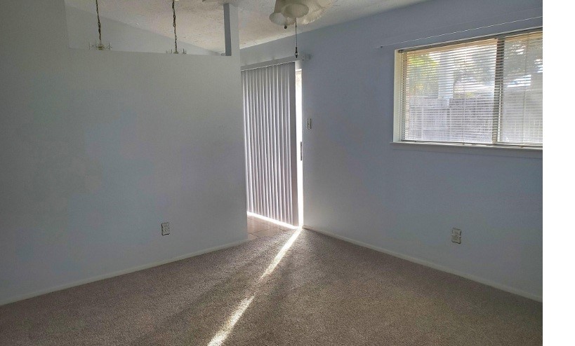 5226 Moonshadows Drive Property Photo 9