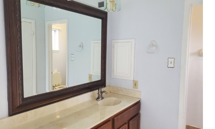 5226 Moonshadows Drive Property Photo 10