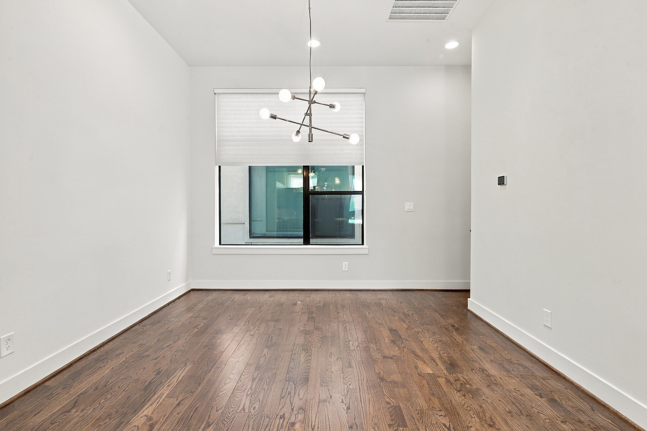1004 California Street 203 Property Photo 4