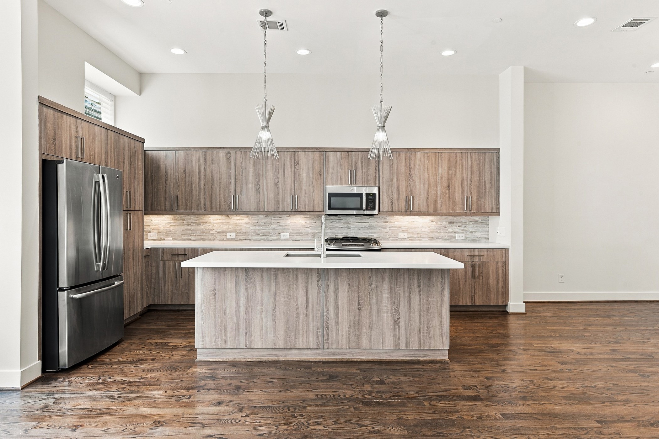 1004 California Street 203 Property Photo 6