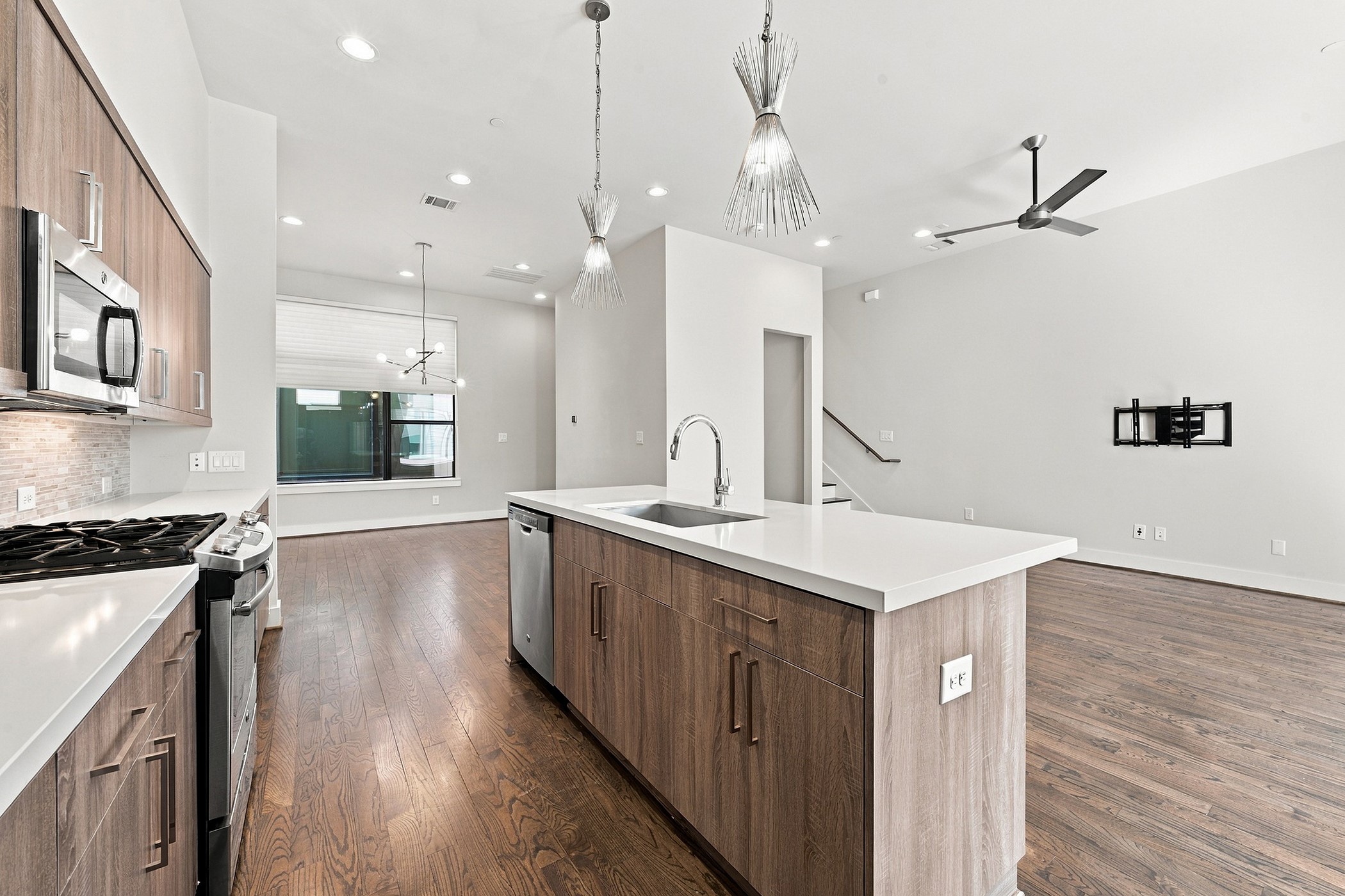 1004 California Street 203 Property Photo 7