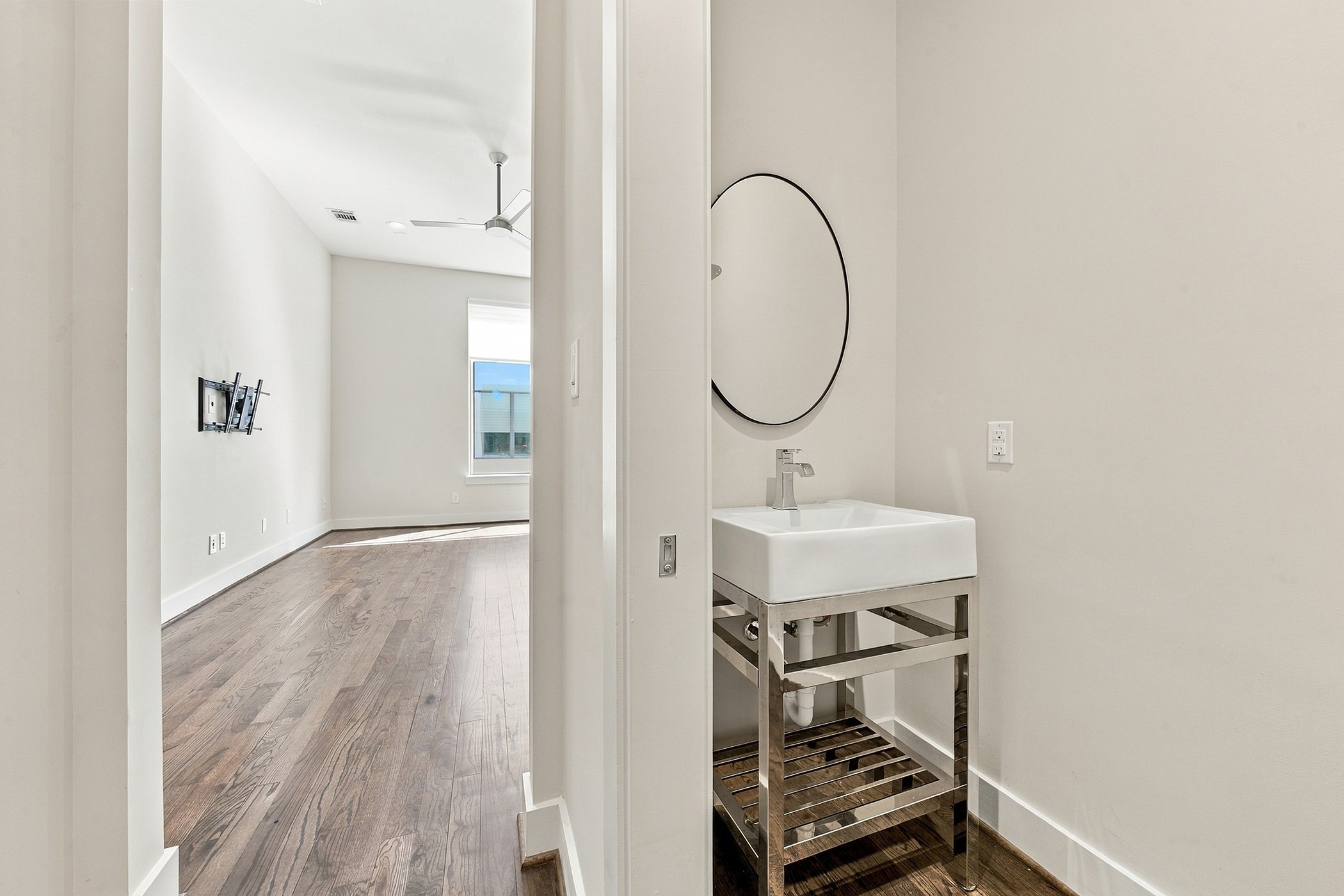 1004 California Street 203 Property Photo 12