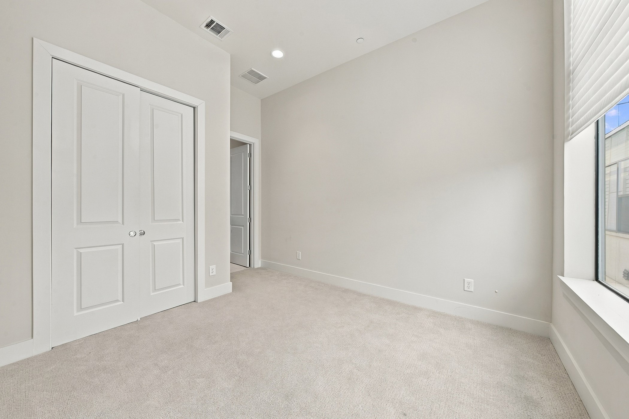 1004 California Street 203 Property Photo 13