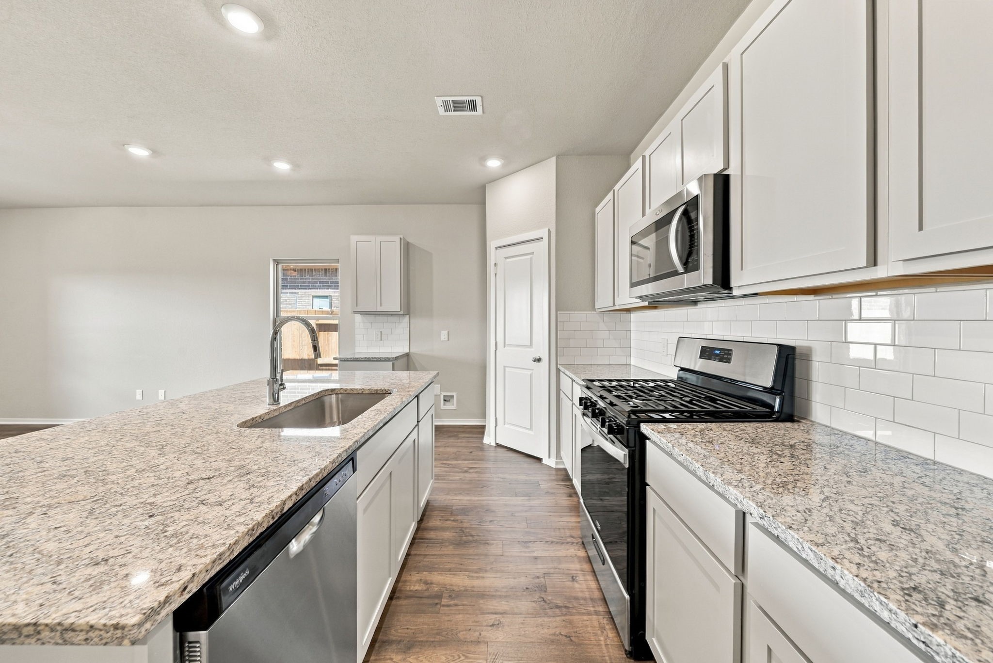 19043 Cetara Villa Drive Property Photo 6