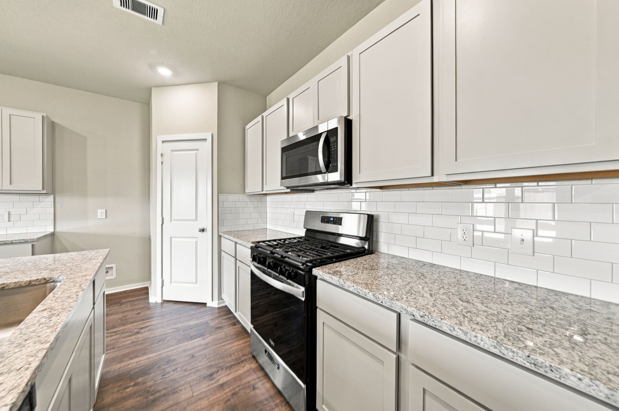 19043 Cetara Villa Drive Property Photo 7