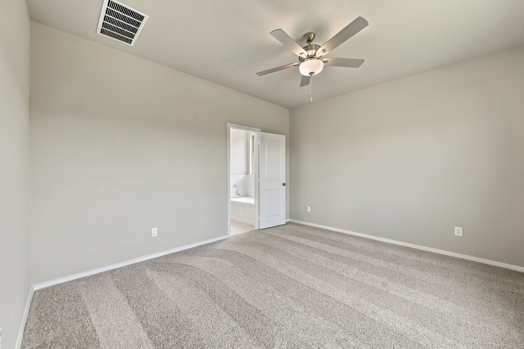 19043 Cetara Villa Drive Property Photo 17