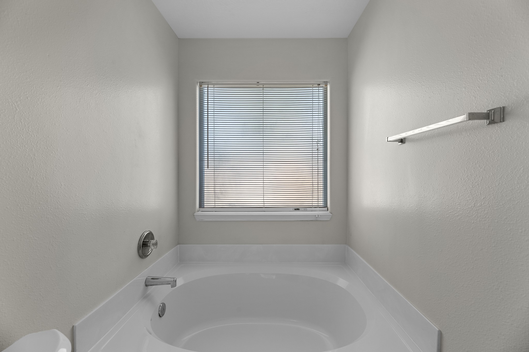 16810 Perryton Lane Property Photo 19