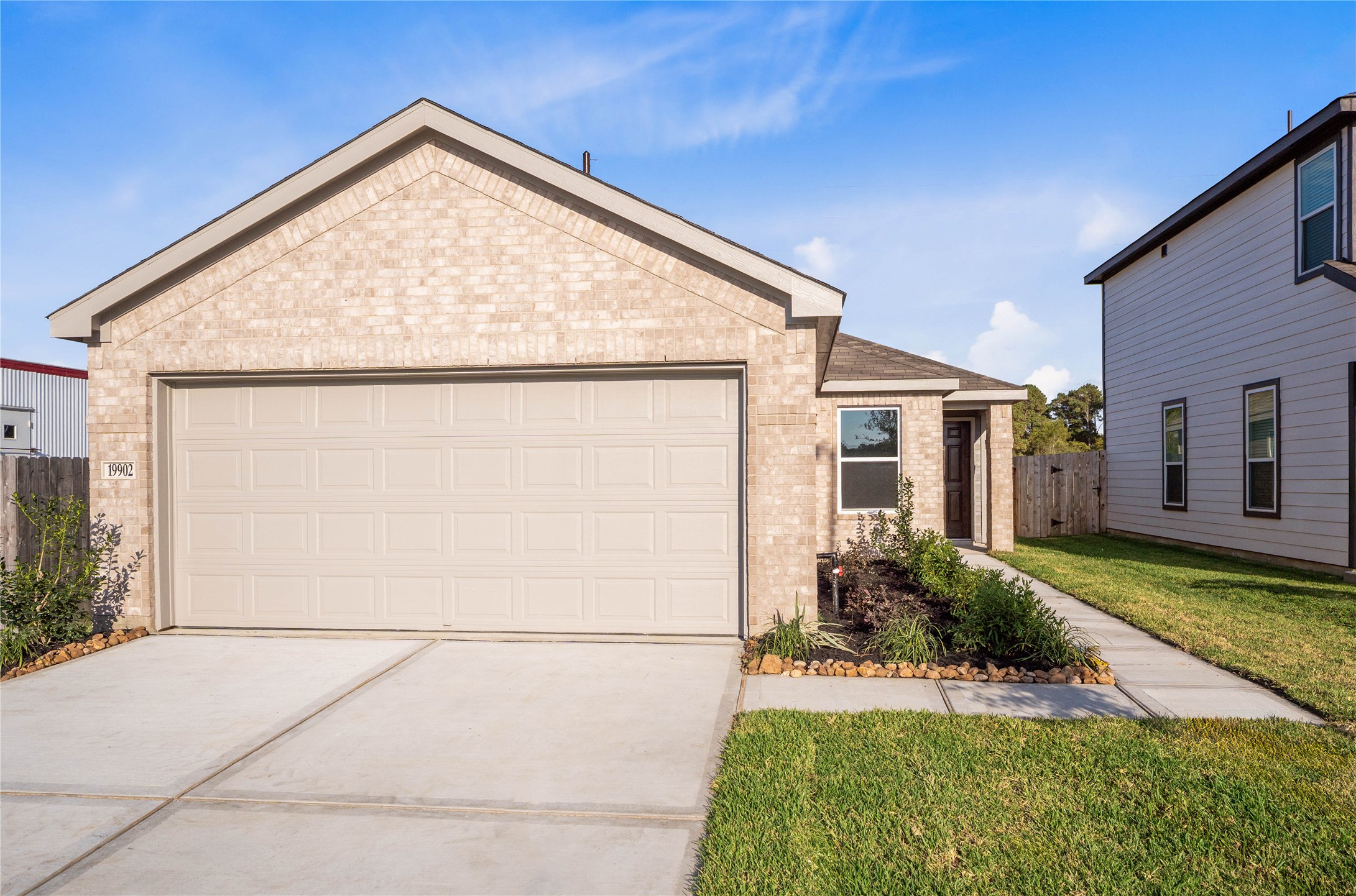 19902 Thurlow Lane Property Photo 1