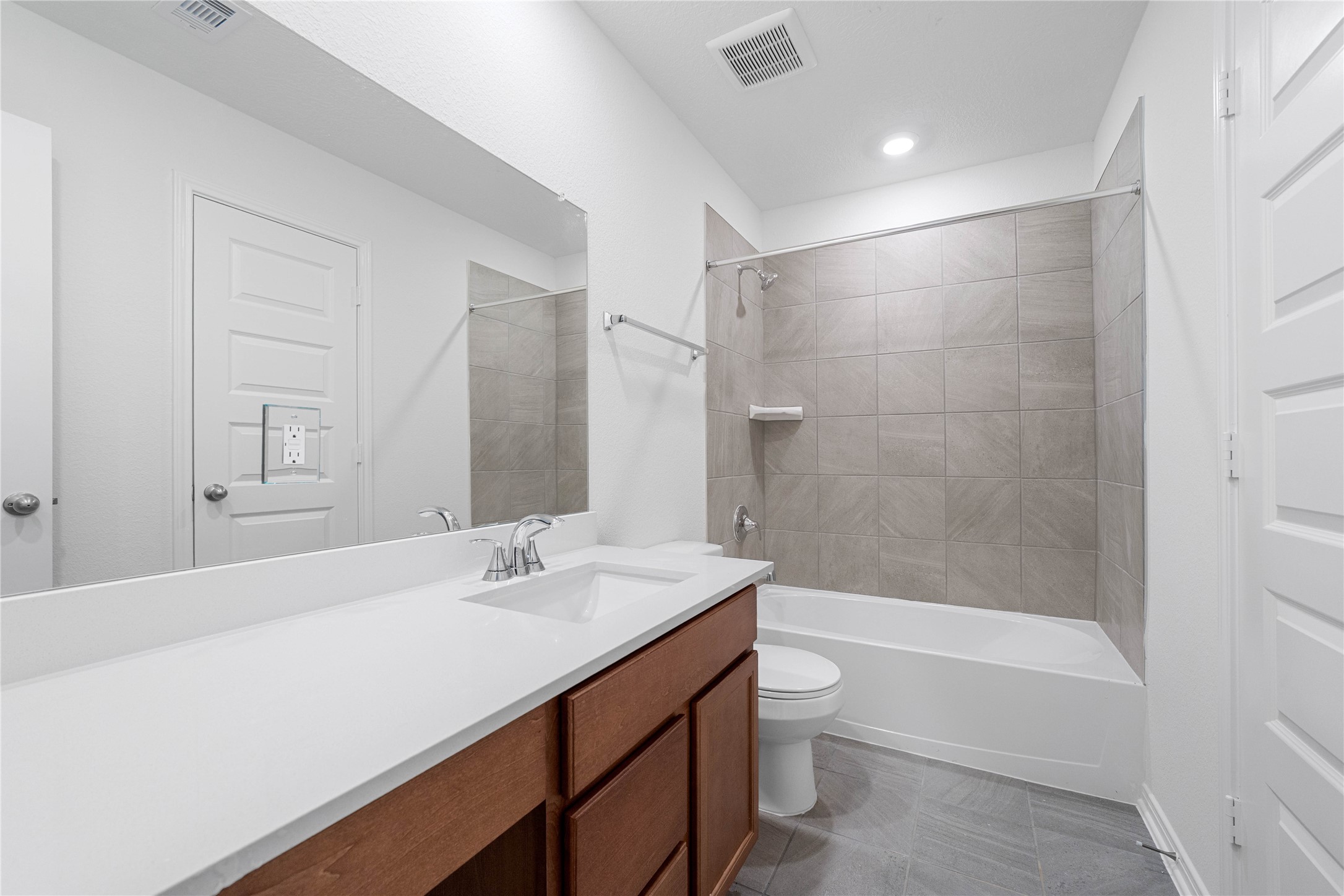 19902 Thurlow Lane Property Photo 6