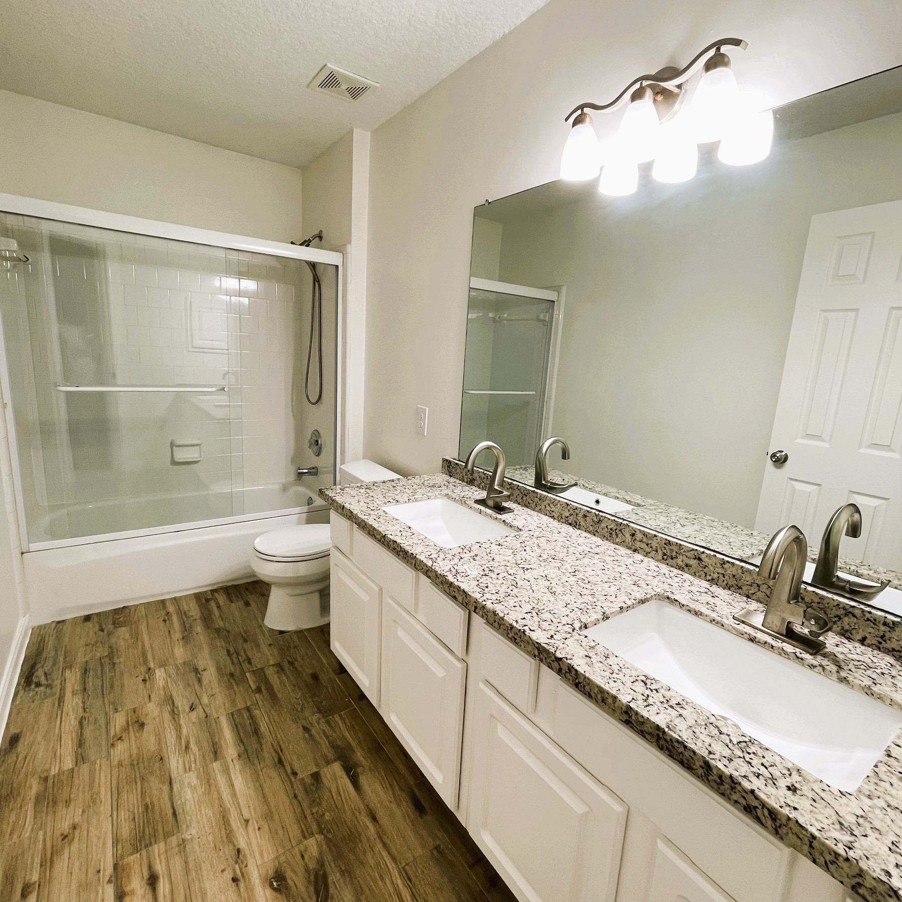 18143 Holly Forest Drive Property Photo 10