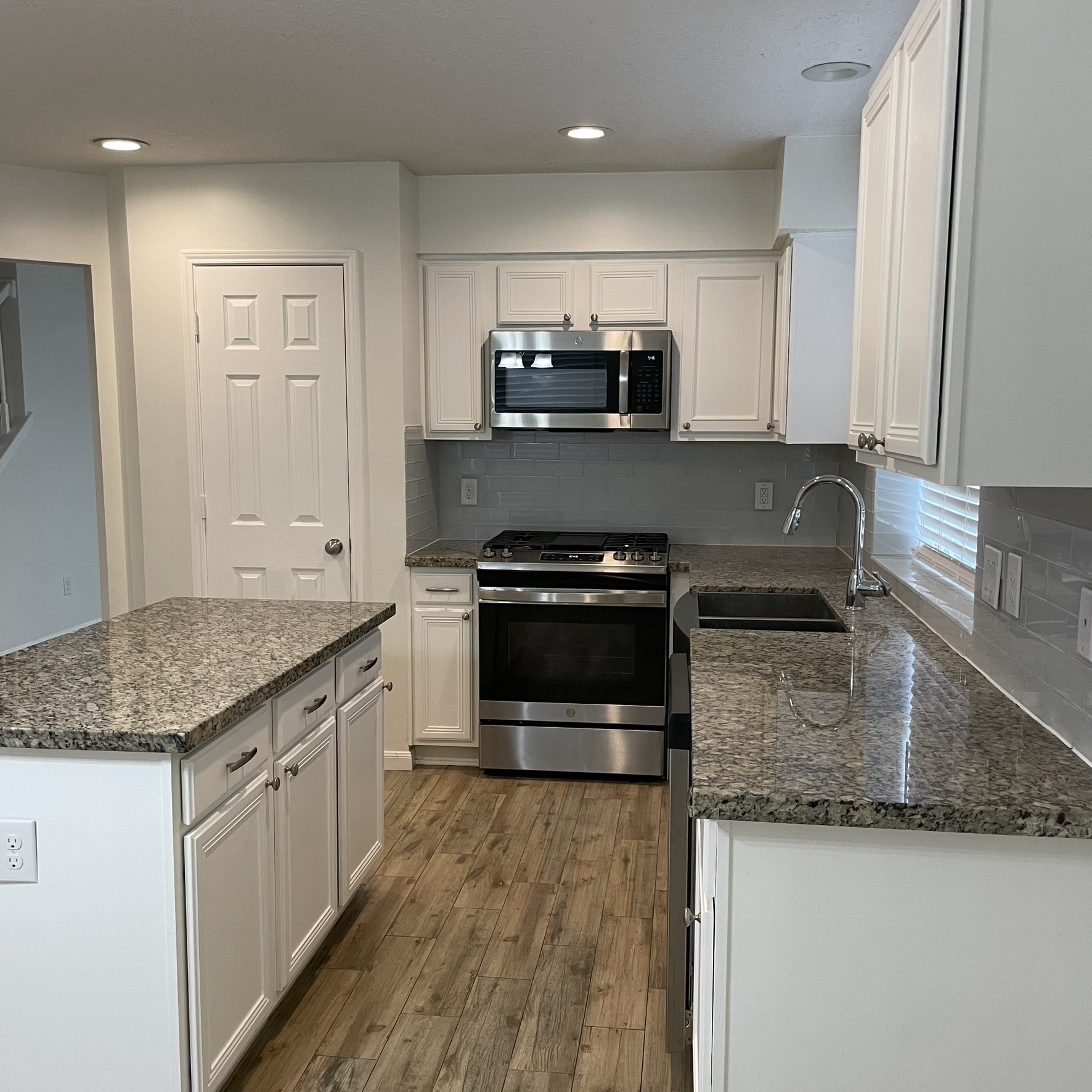 18143 Holly Forest Drive Property Photo 11