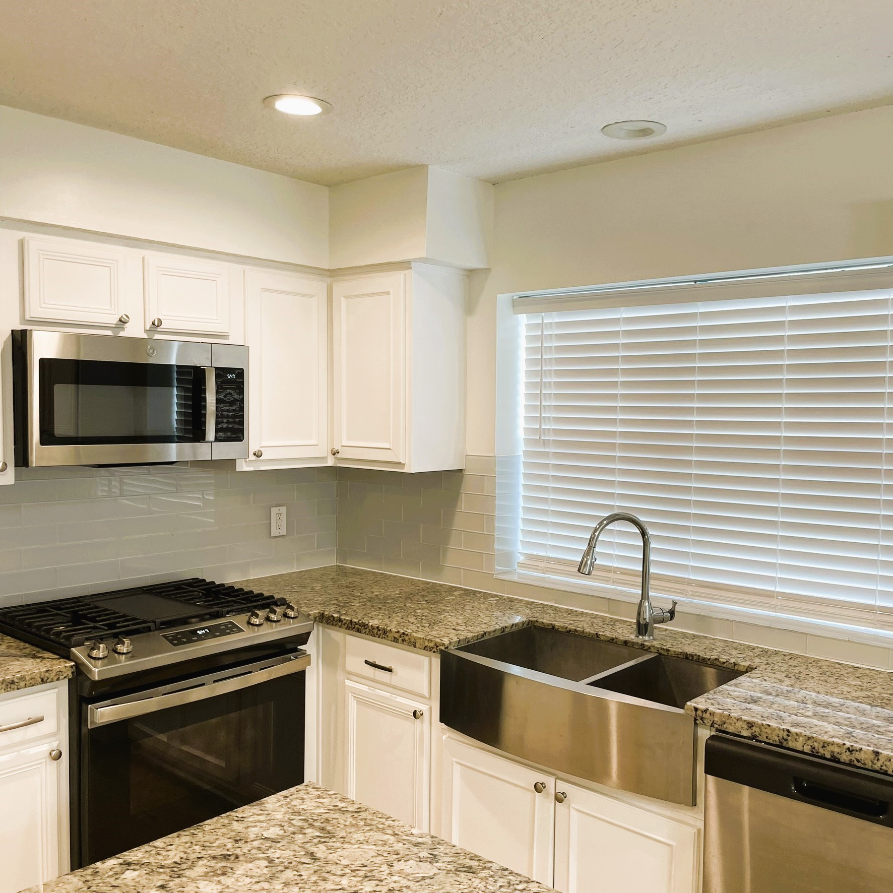 18143 Holly Forest Drive Property Photo 12