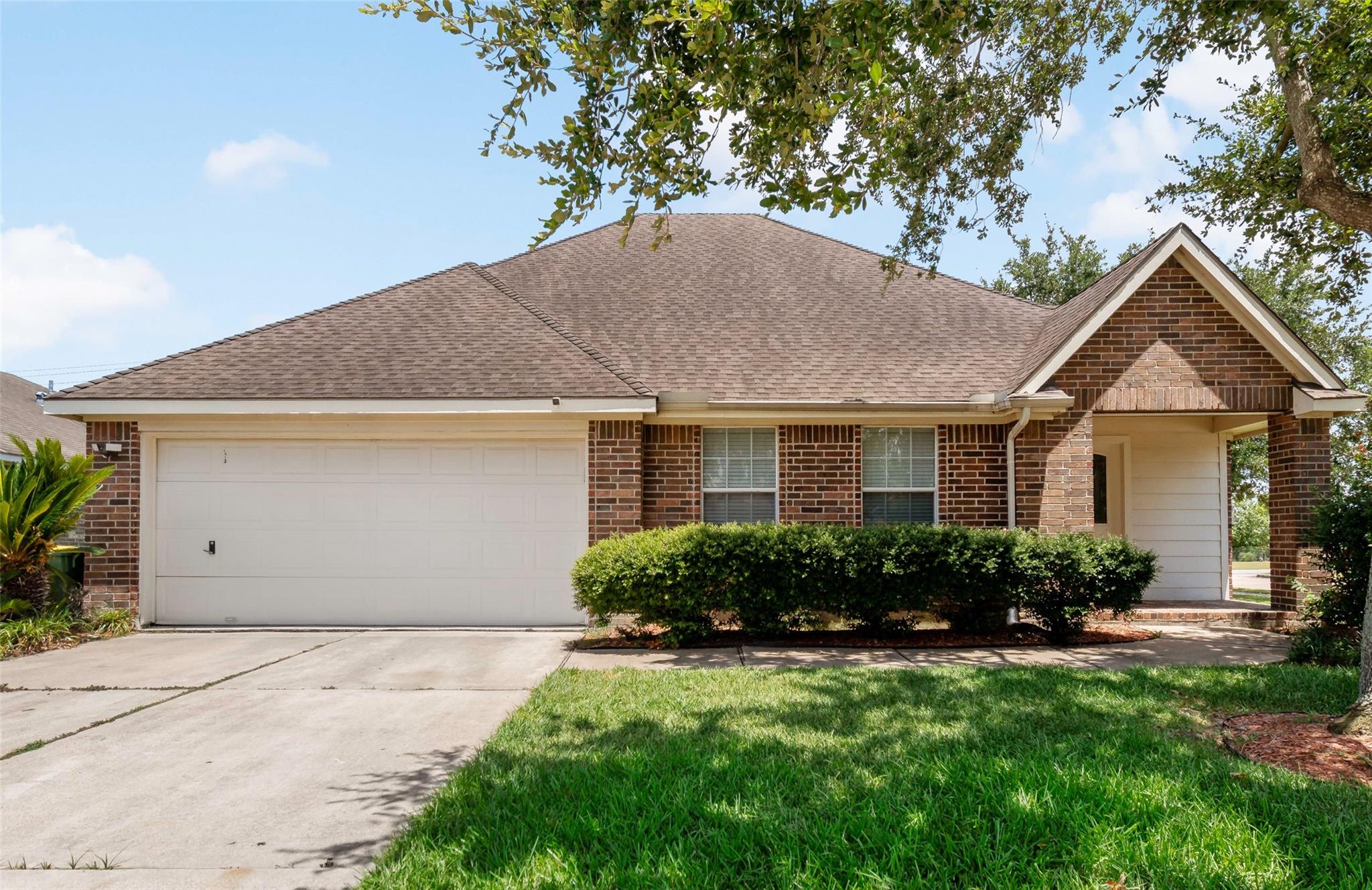 3419 Cypress Village Drive, Pearland TX 77584 Property Photo 1