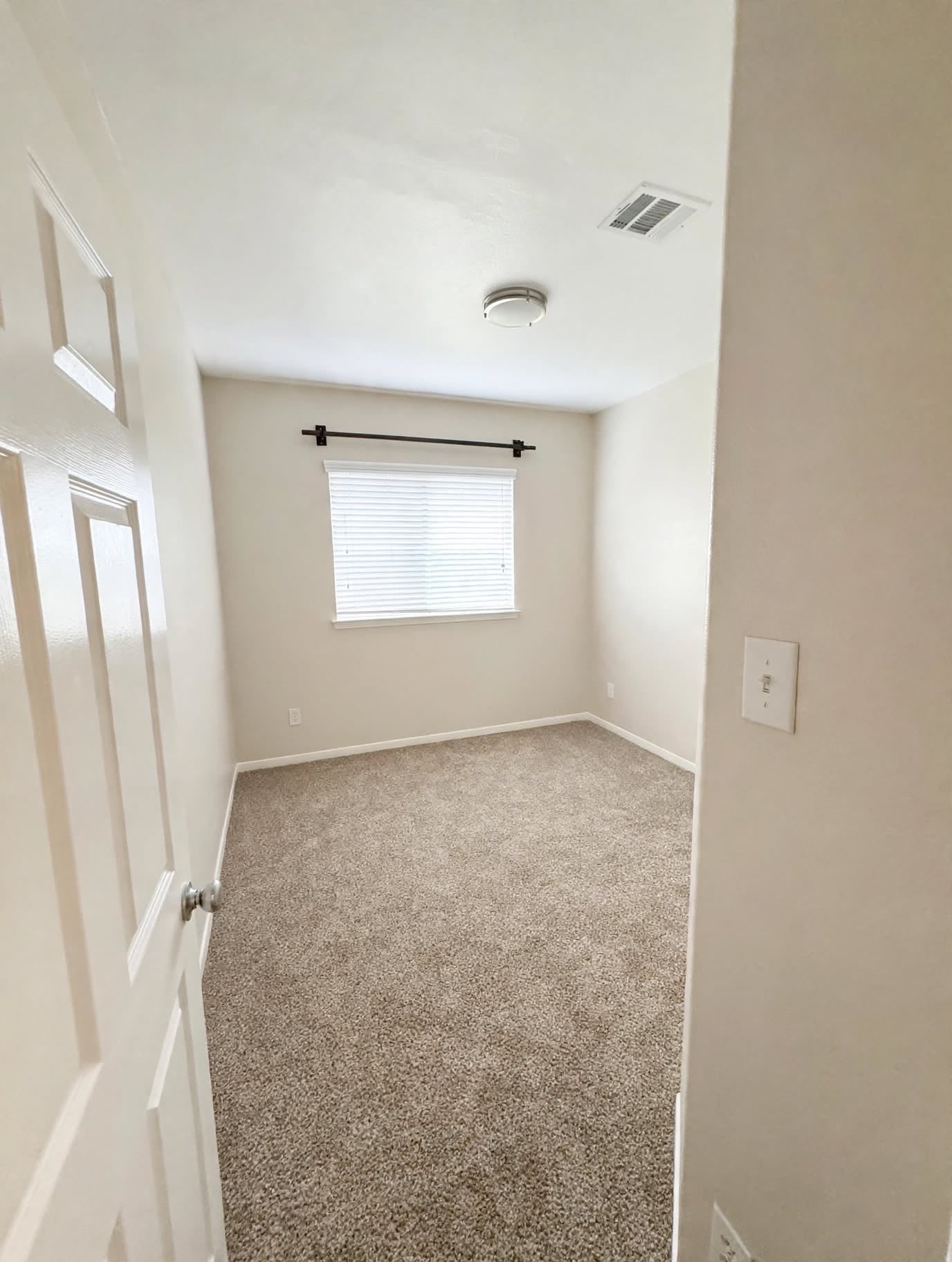 303 Lake Line Drive Property Photo 10