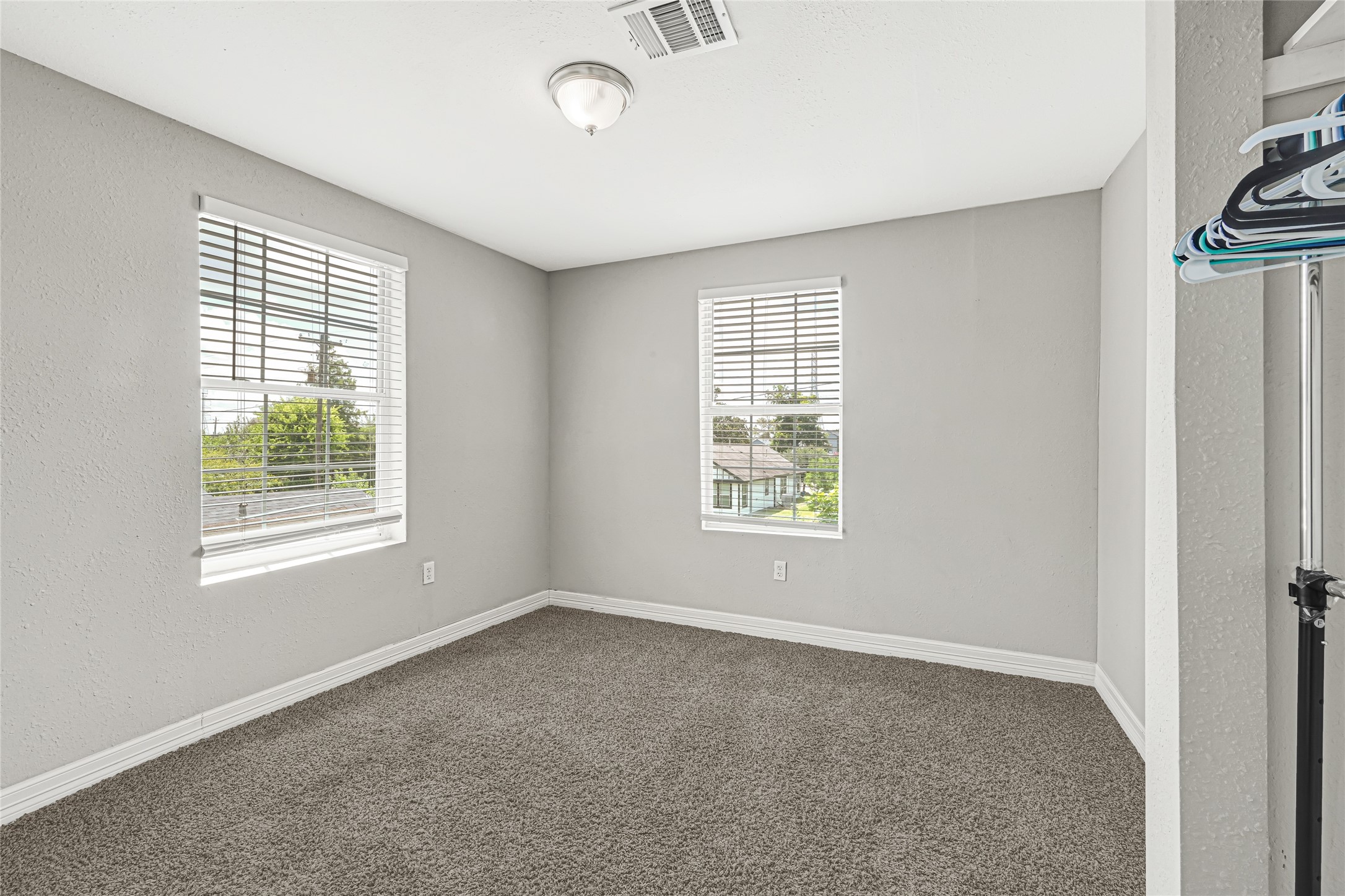 306 E 38th Street Property Photo 21
