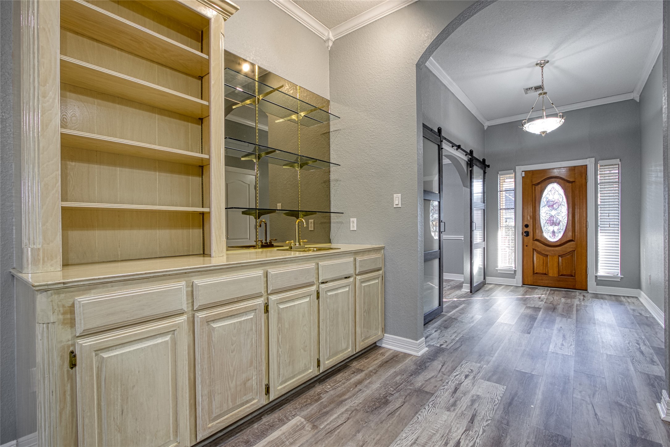 9 N Cay Court Property Photo 6