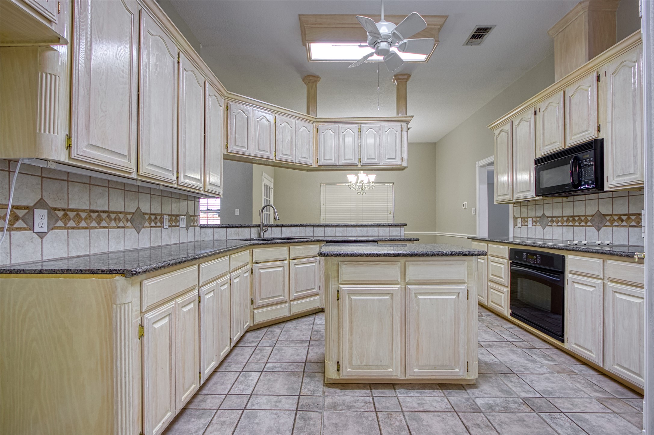 9 N Cay Court Property Photo 11