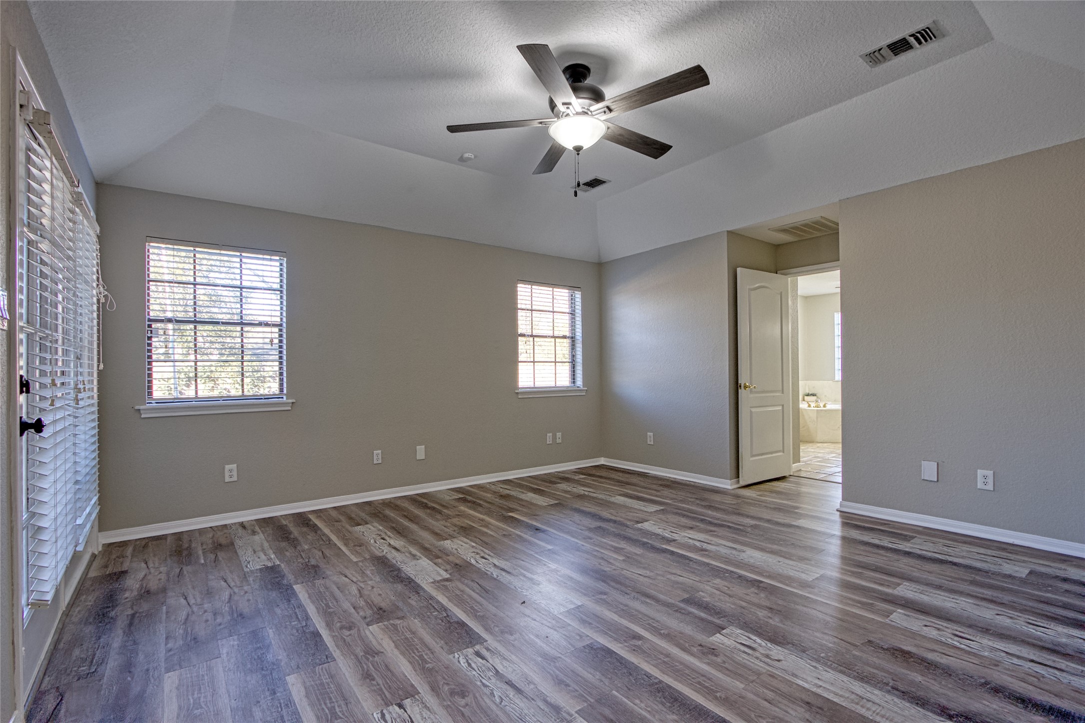 9 N Cay Court Property Photo 15