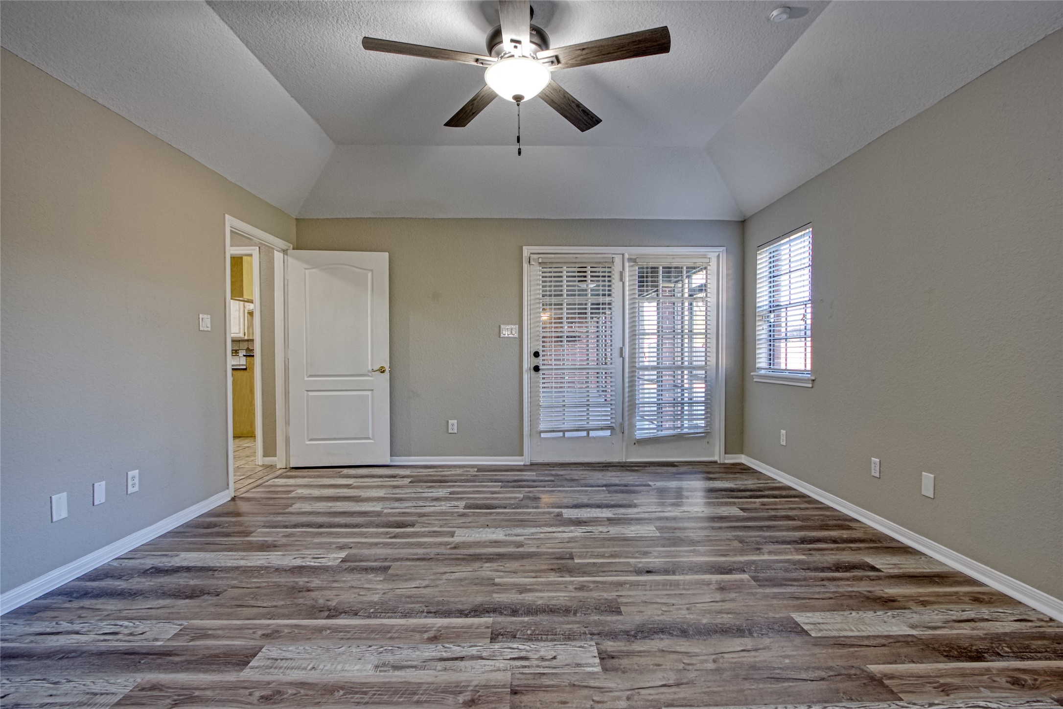 9 N Cay Court Property Photo 22