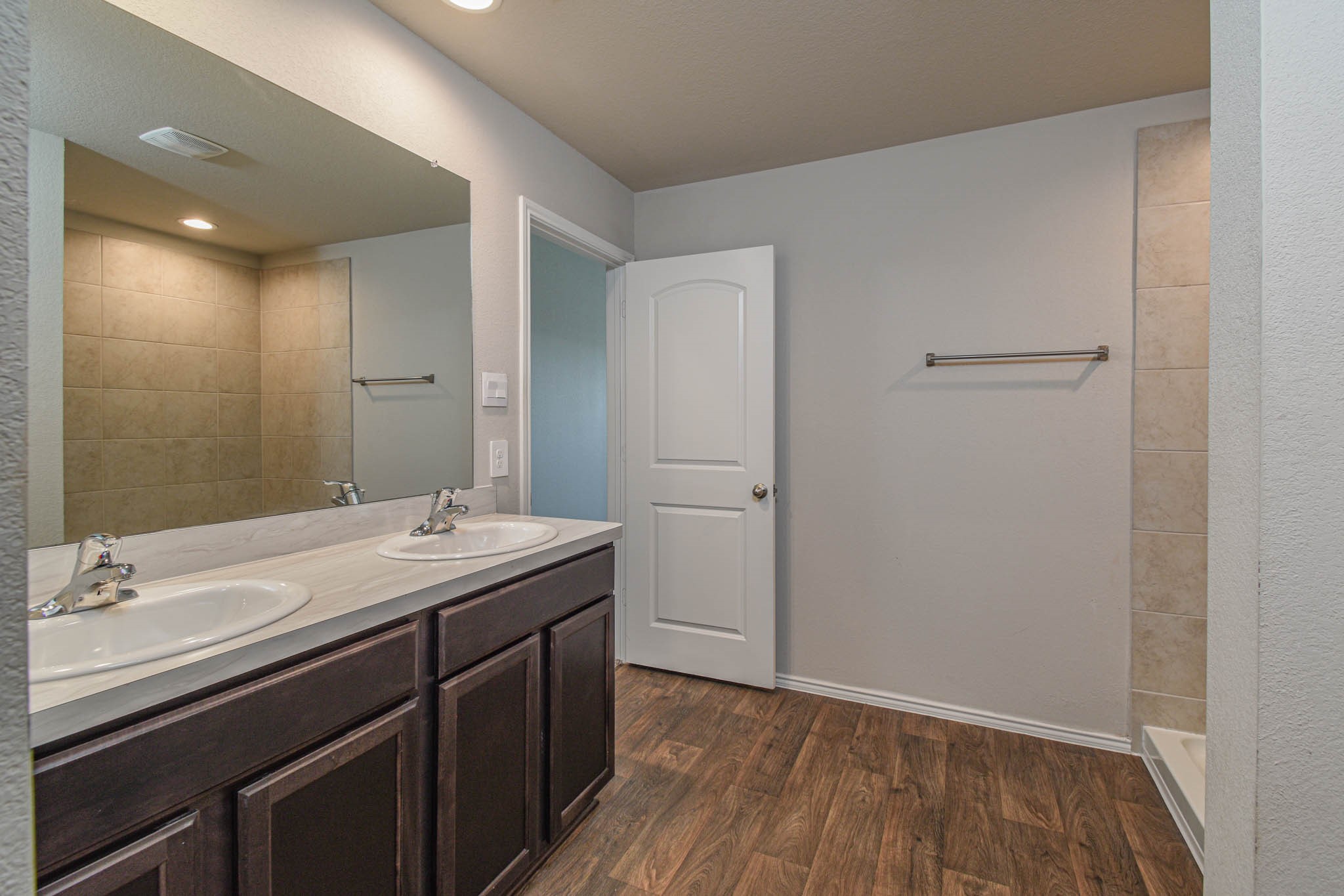 21540 Rustic Elm Drive Property Photo 7