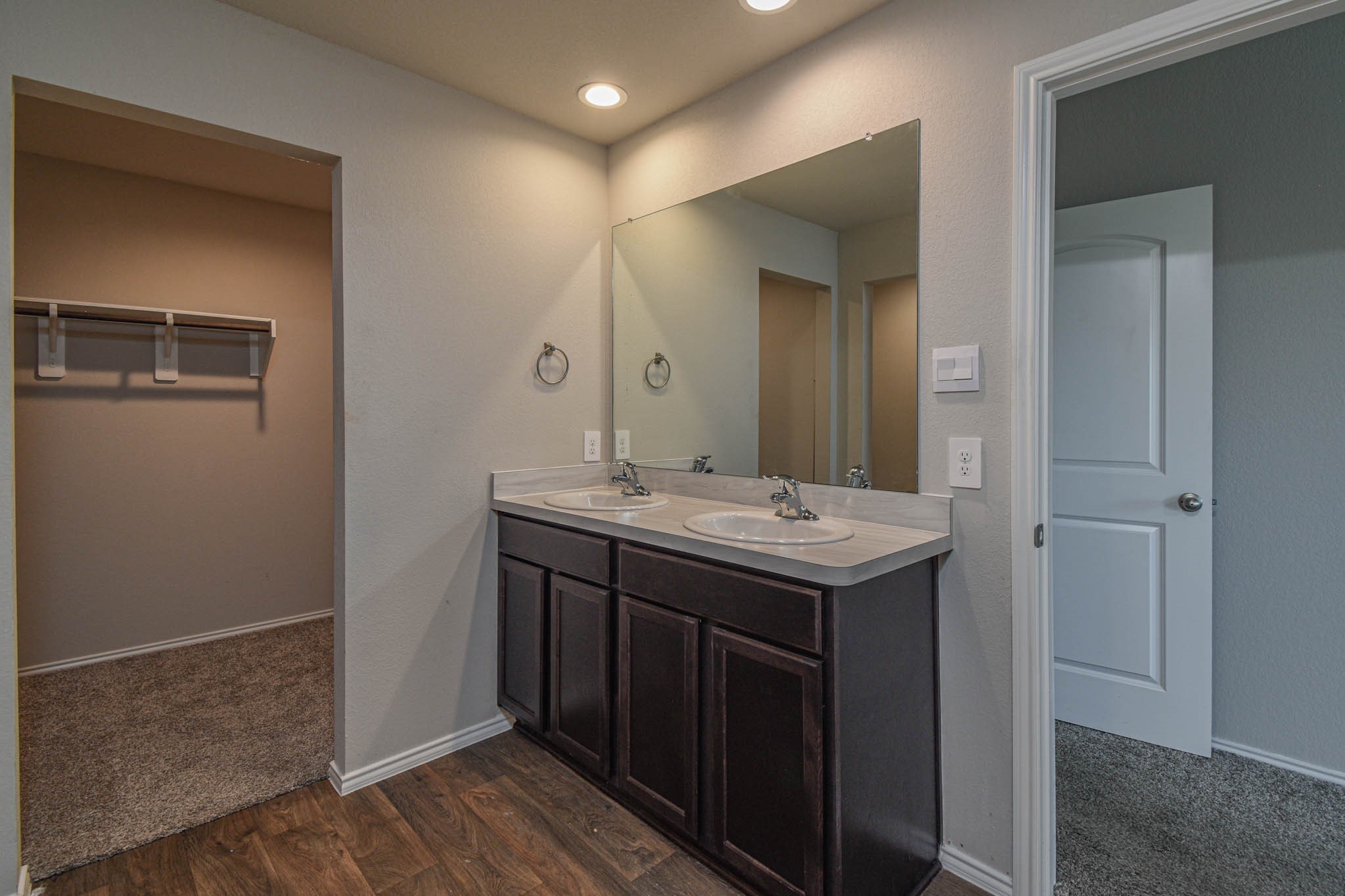 21540 Rustic Elm Drive Property Photo 8