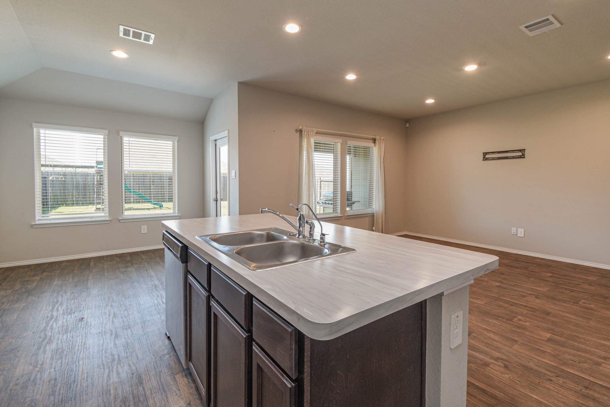 21540 Rustic Elm Drive Property Photo 9