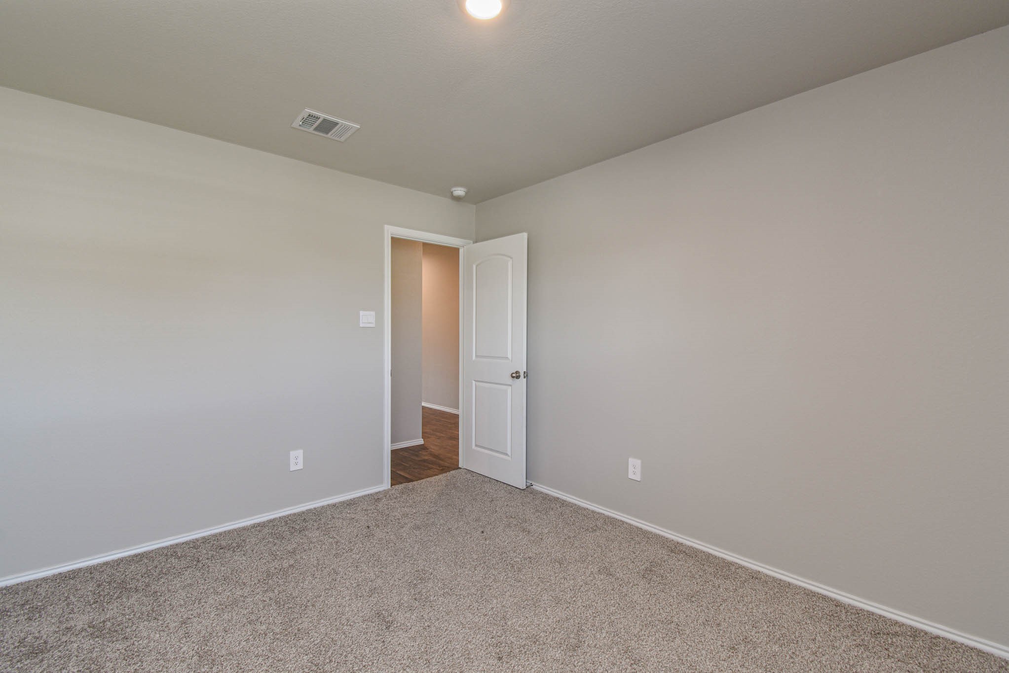 21540 Rustic Elm Drive Property Photo 13
