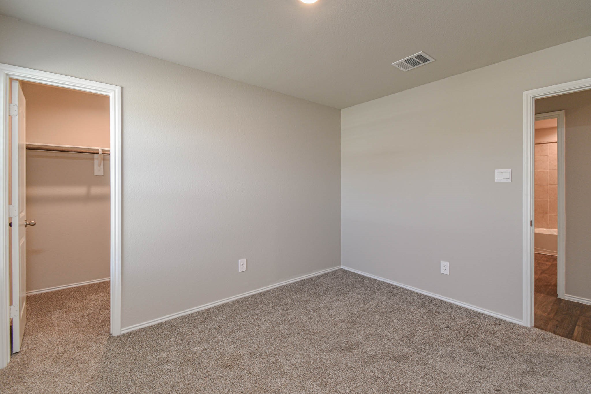 21540 Rustic Elm Drive Property Photo 20