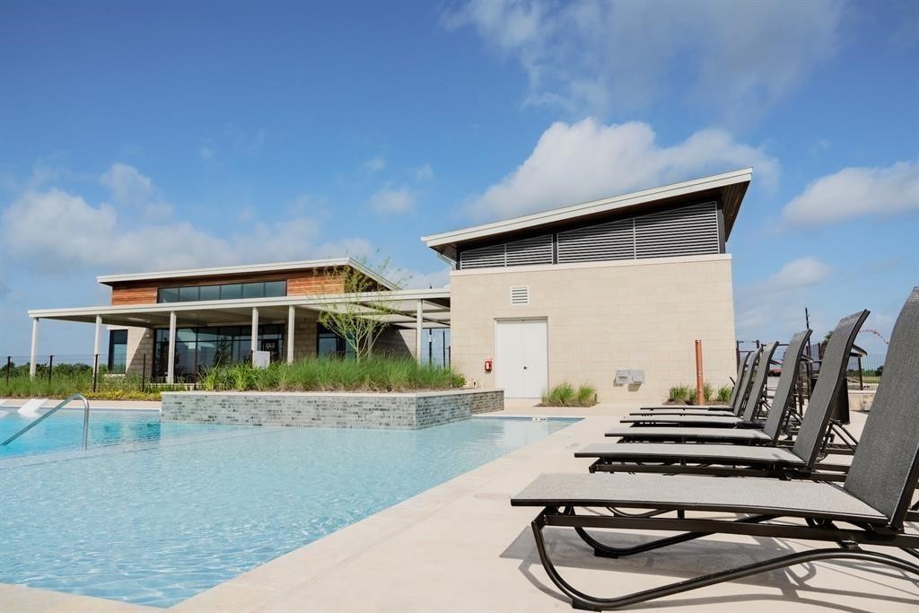 32130 Sweet Pea Meadows Drive Property Photo 24