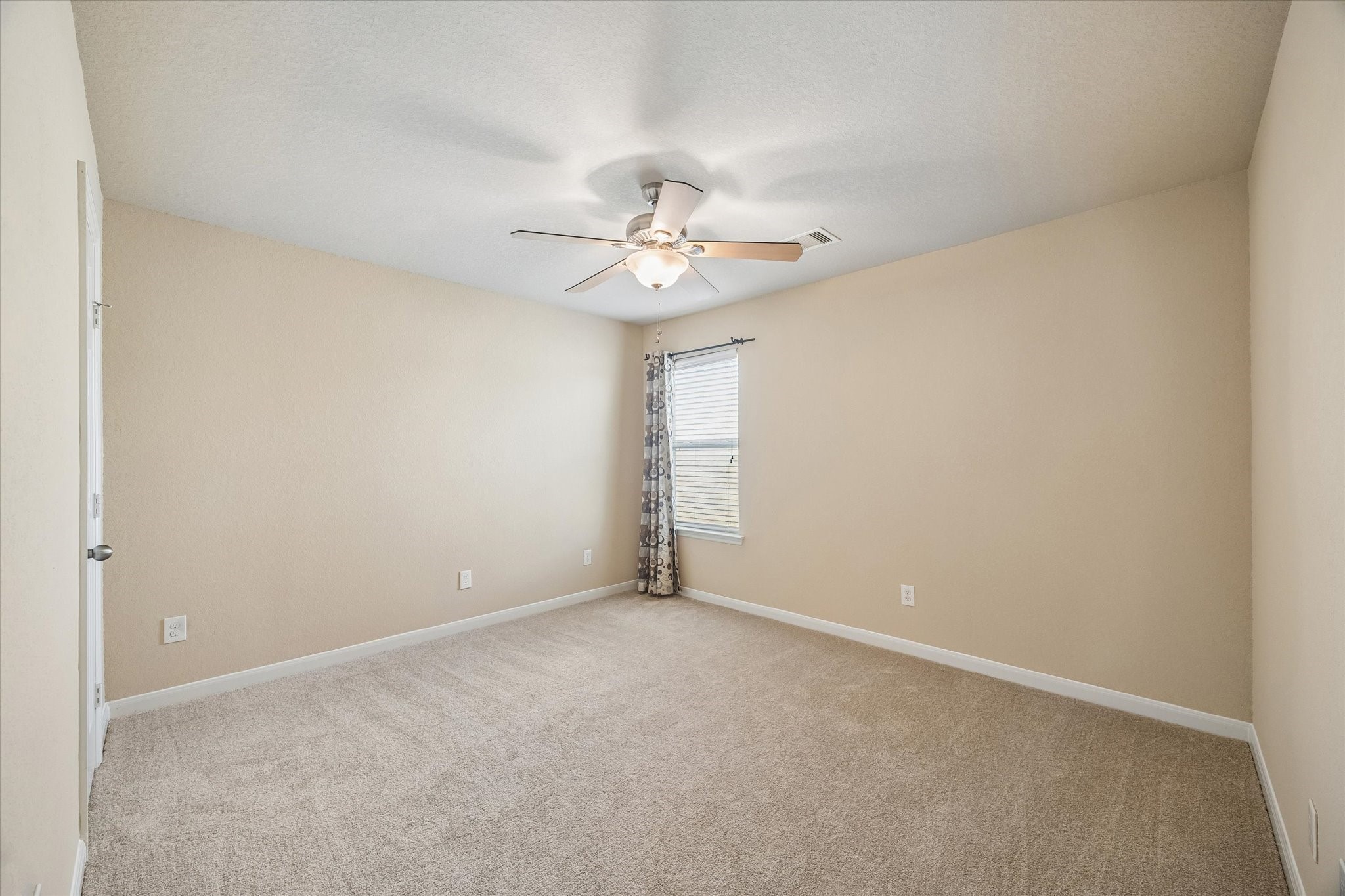 11927 Golden Lodge Lane Property Photo 15