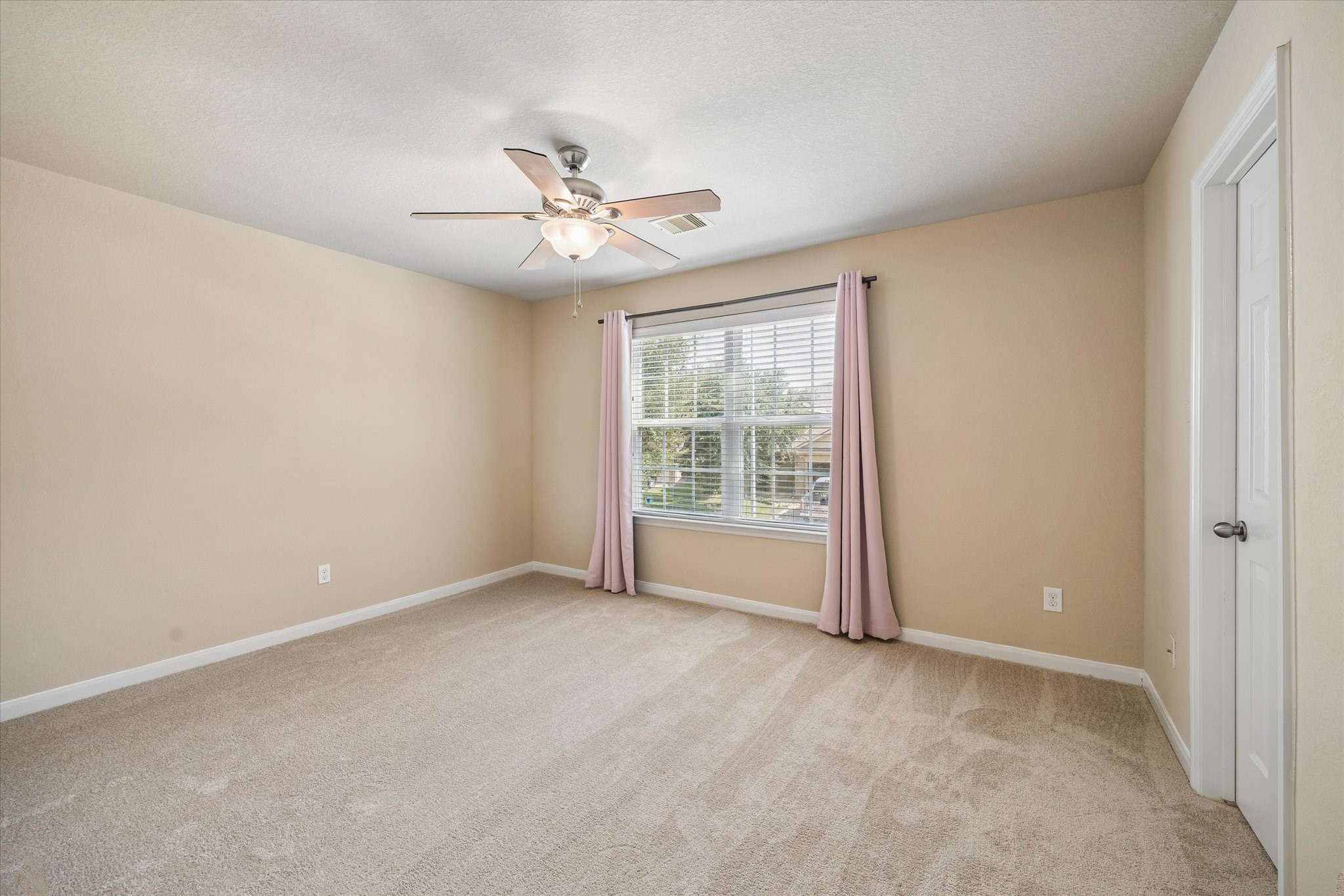 11927 Golden Lodge Lane Property Photo 17