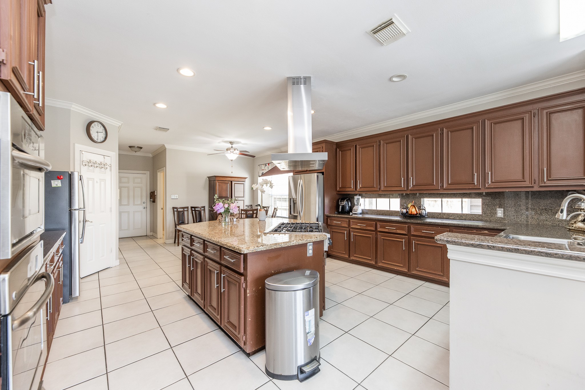 1907 Waterside Drive Property Photo 13