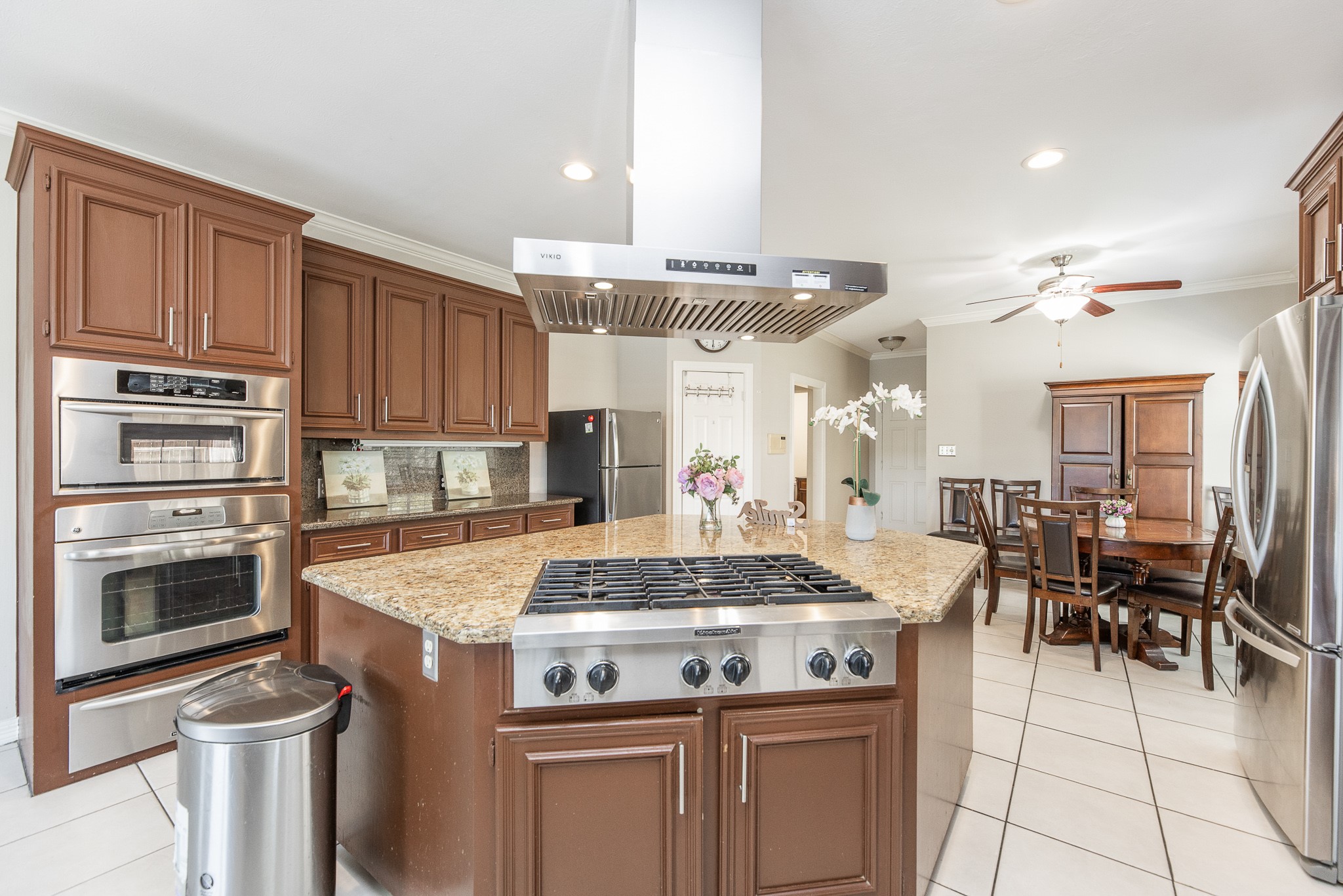 1907 Waterside Drive Property Photo 14