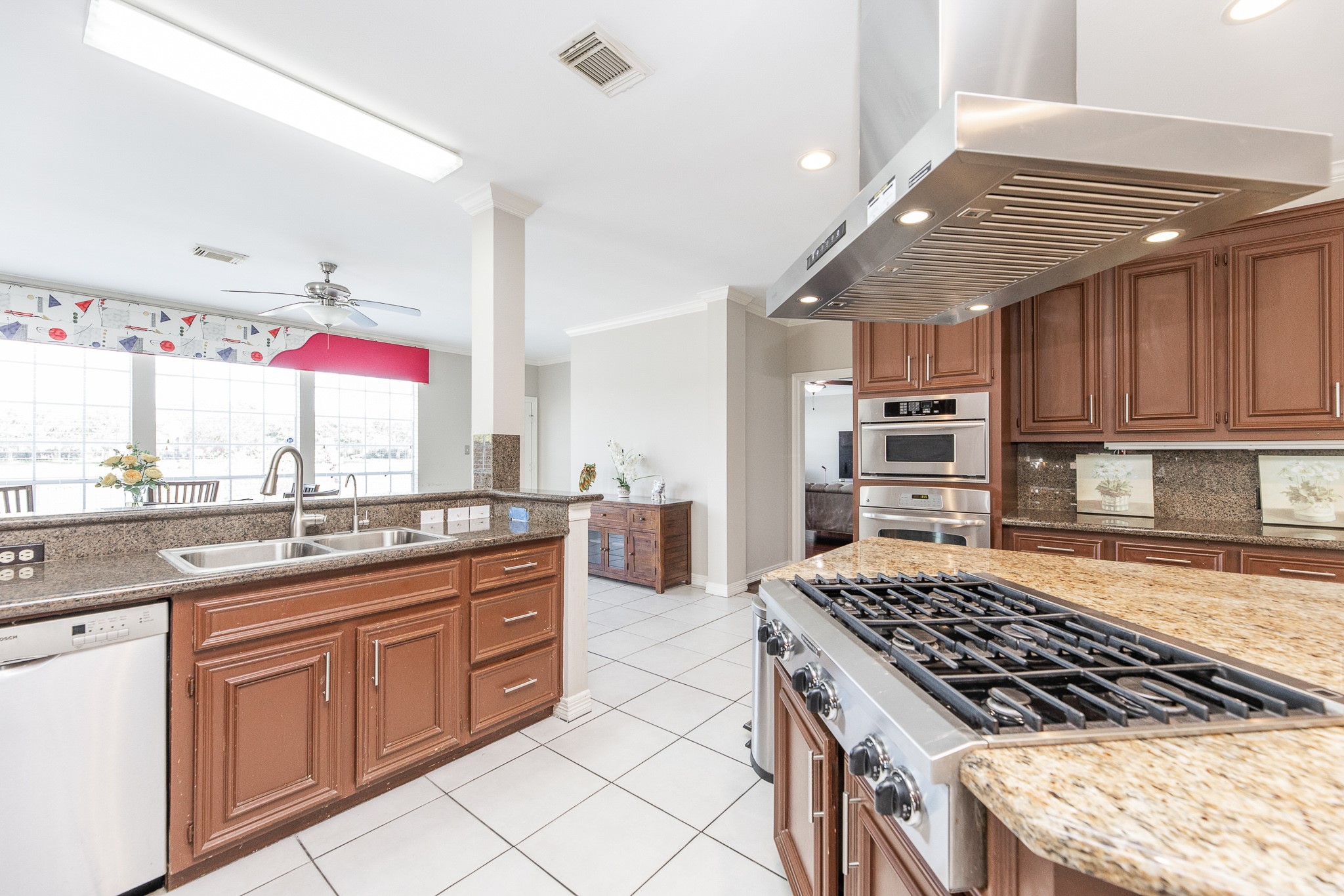 1907 Waterside Drive Property Photo 16