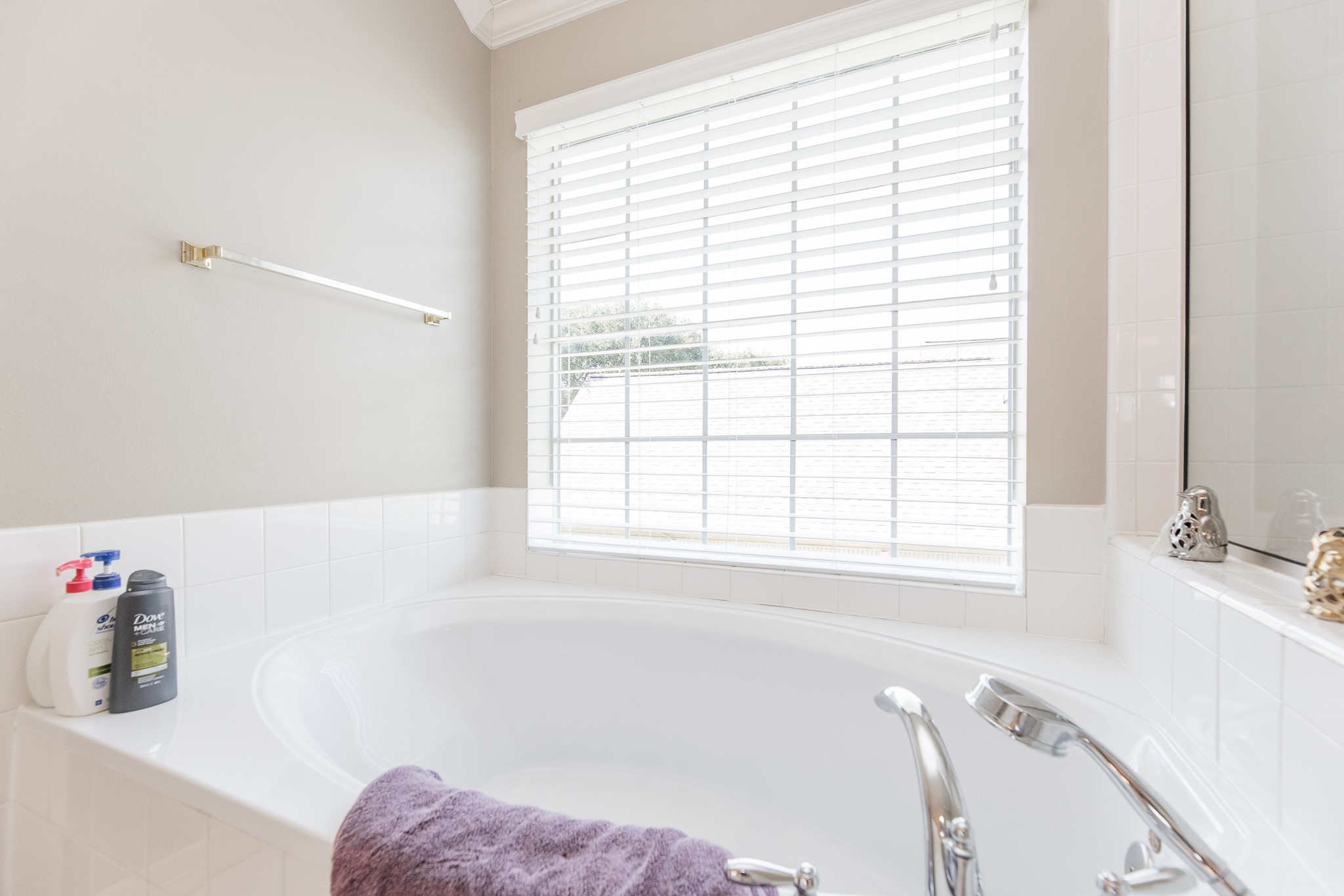 1907 Waterside Drive Property Photo 38