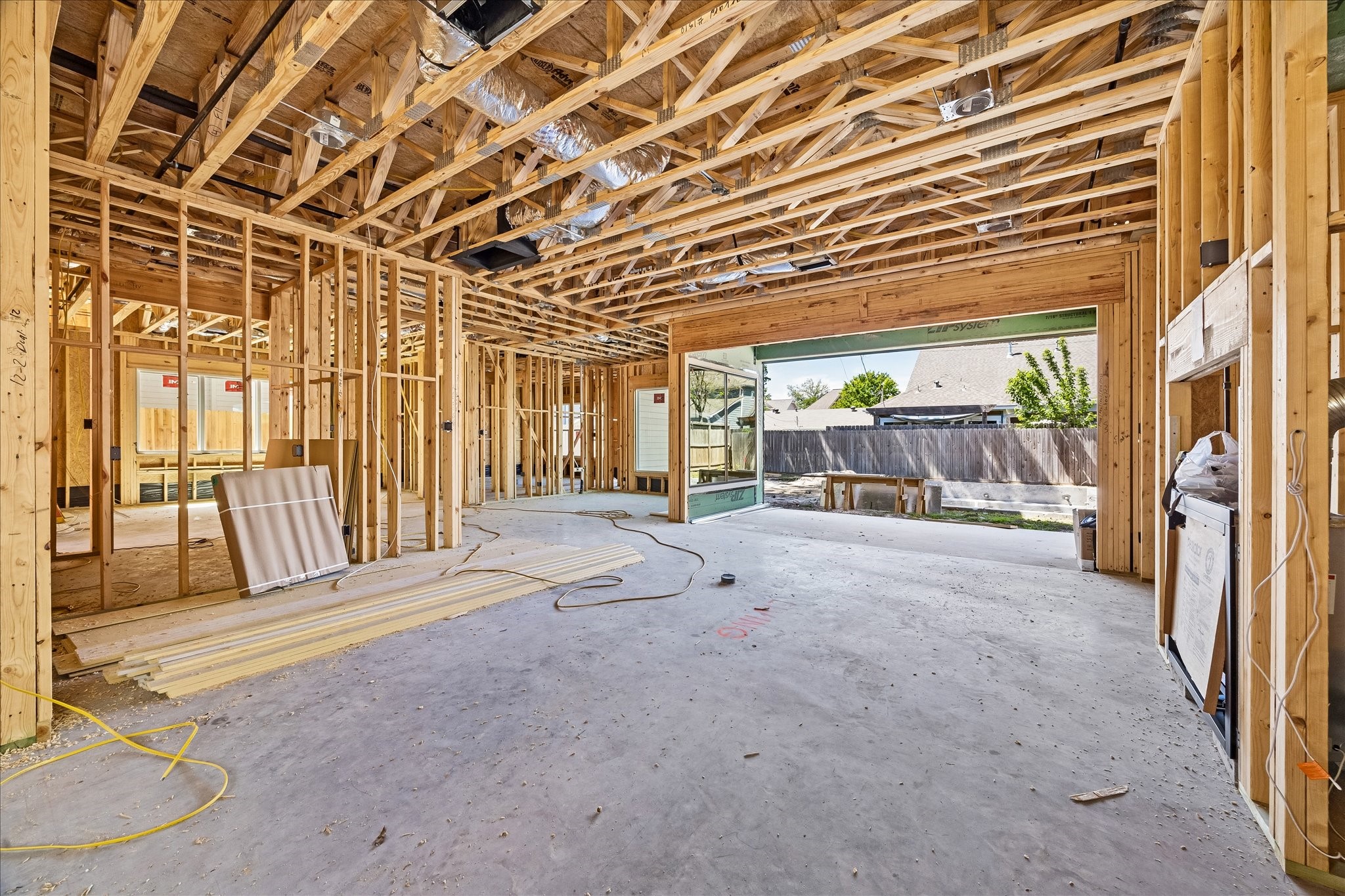 1510 Chantilly Lane Property Photo 3