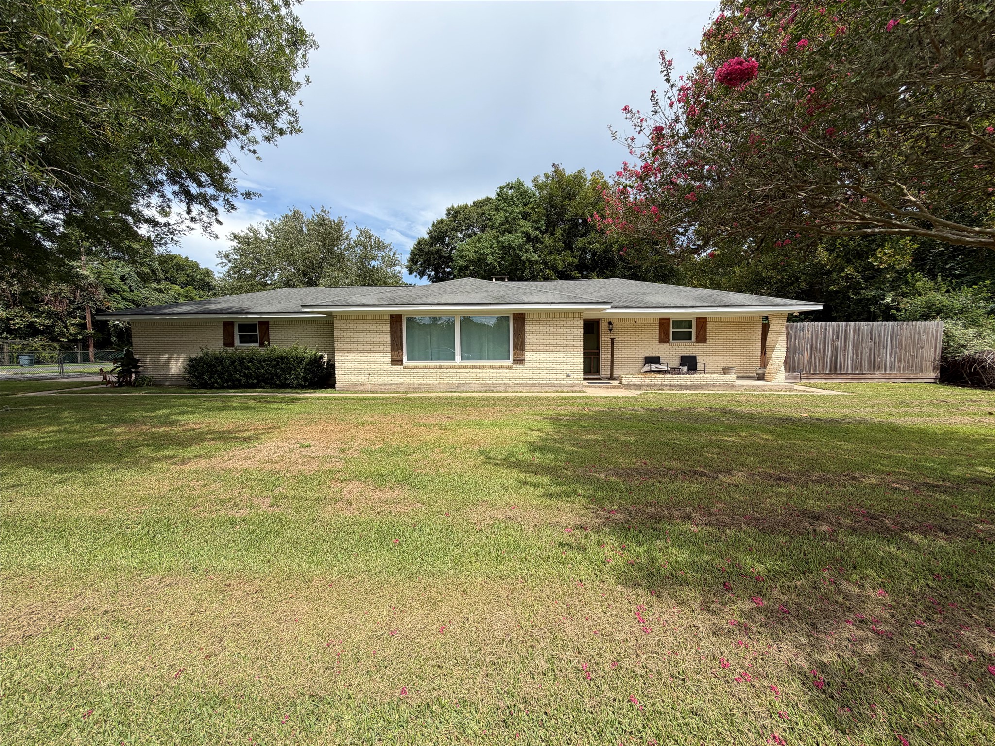 2004 9th Street Property Photo 1