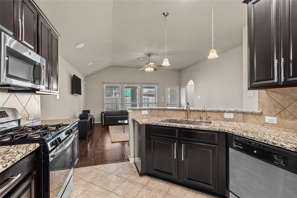4808 Ladona Court Property Photo 17
