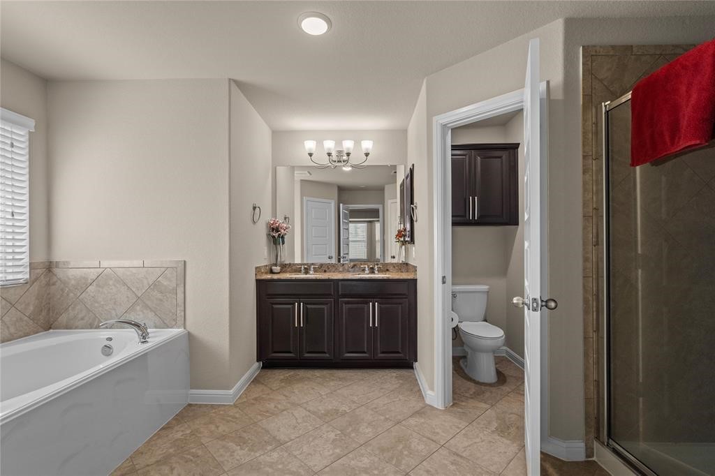 4808 Ladona Court Property Photo 19