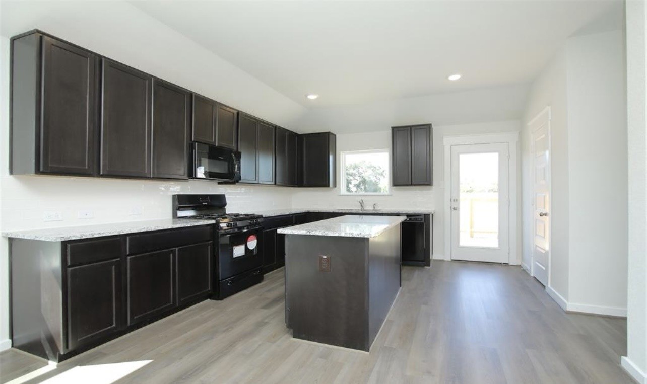 211 Lisa Marie Drive Property Photo 9