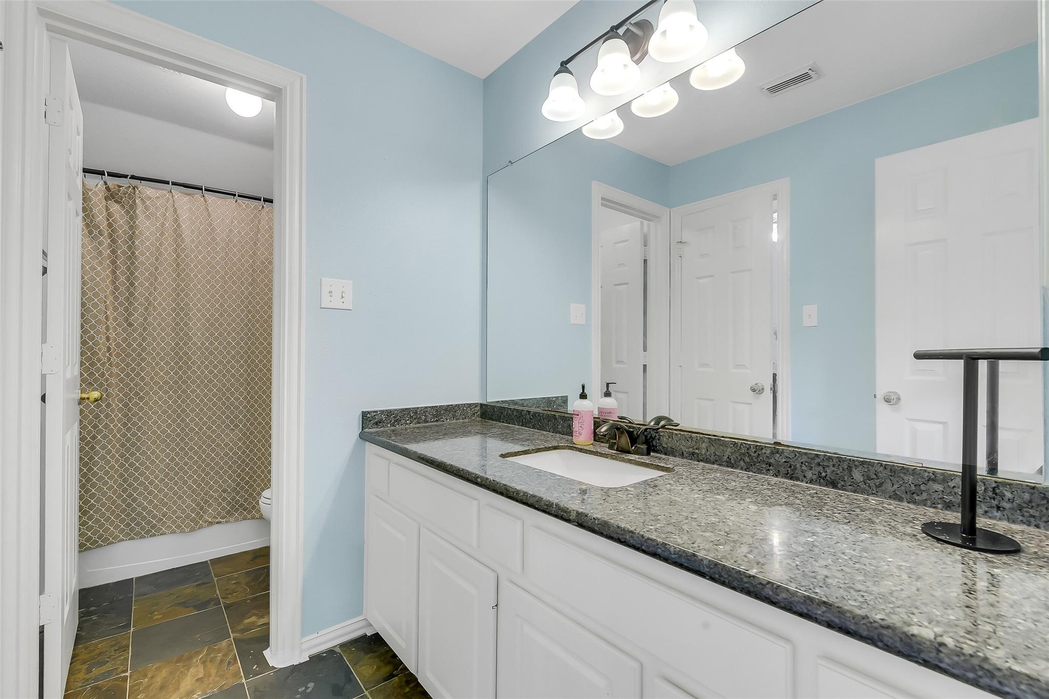 7 Larkspur Trail, The Woodlands Tx 77382 Property Photo 33