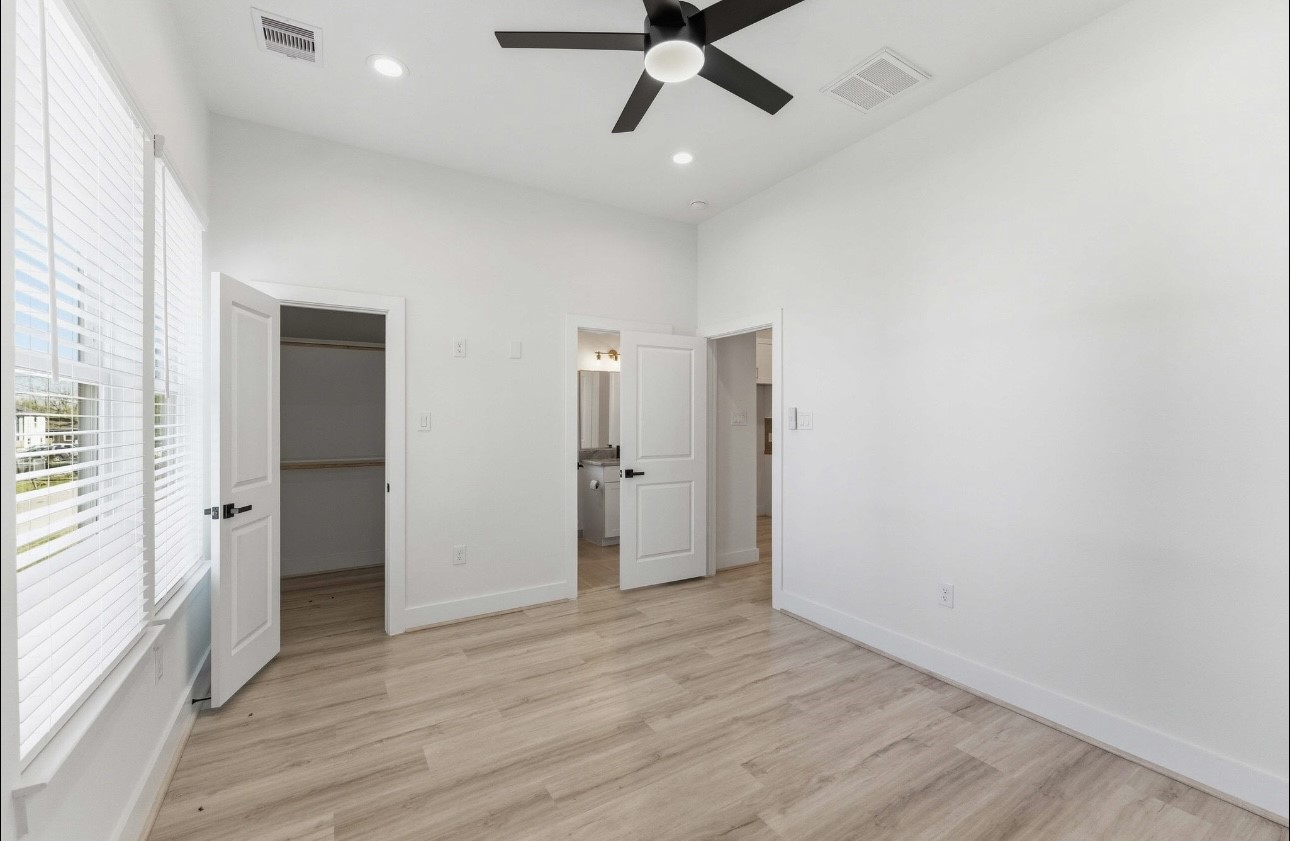 7809 Dyer St Property Photo 7