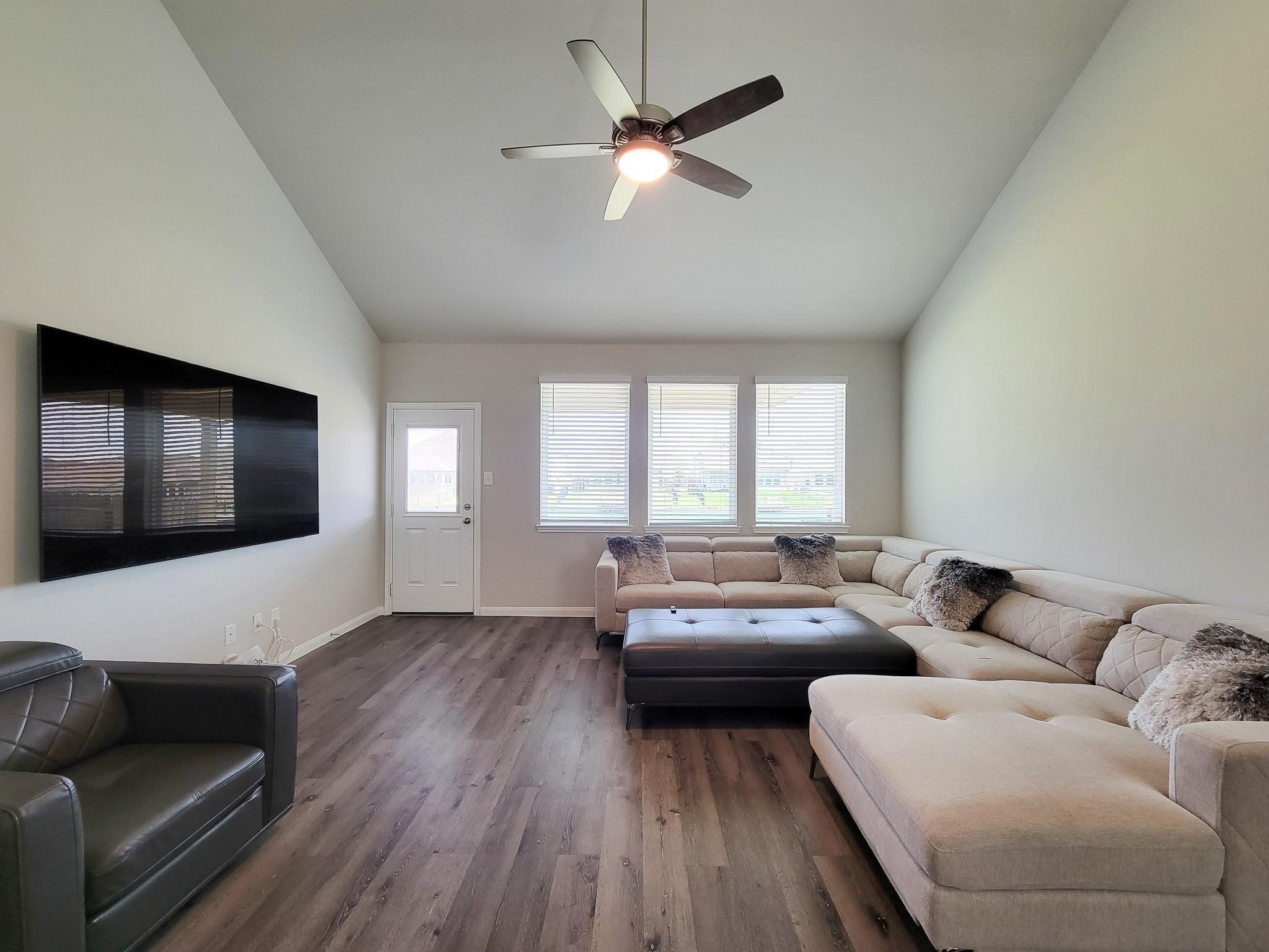 24822 Adami Veduta Court Property Photo 3