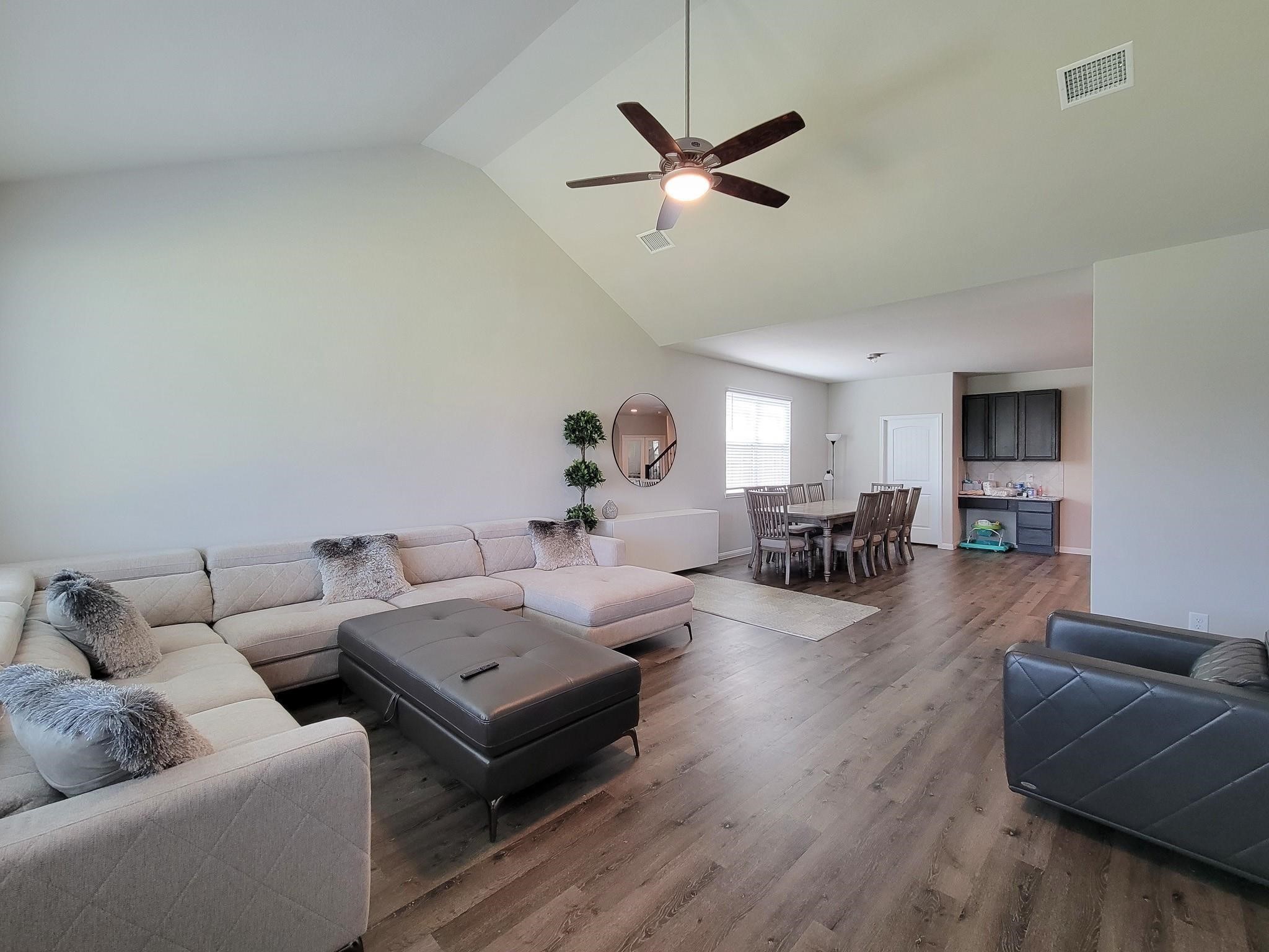24822 Adami Veduta Court Property Photo 4