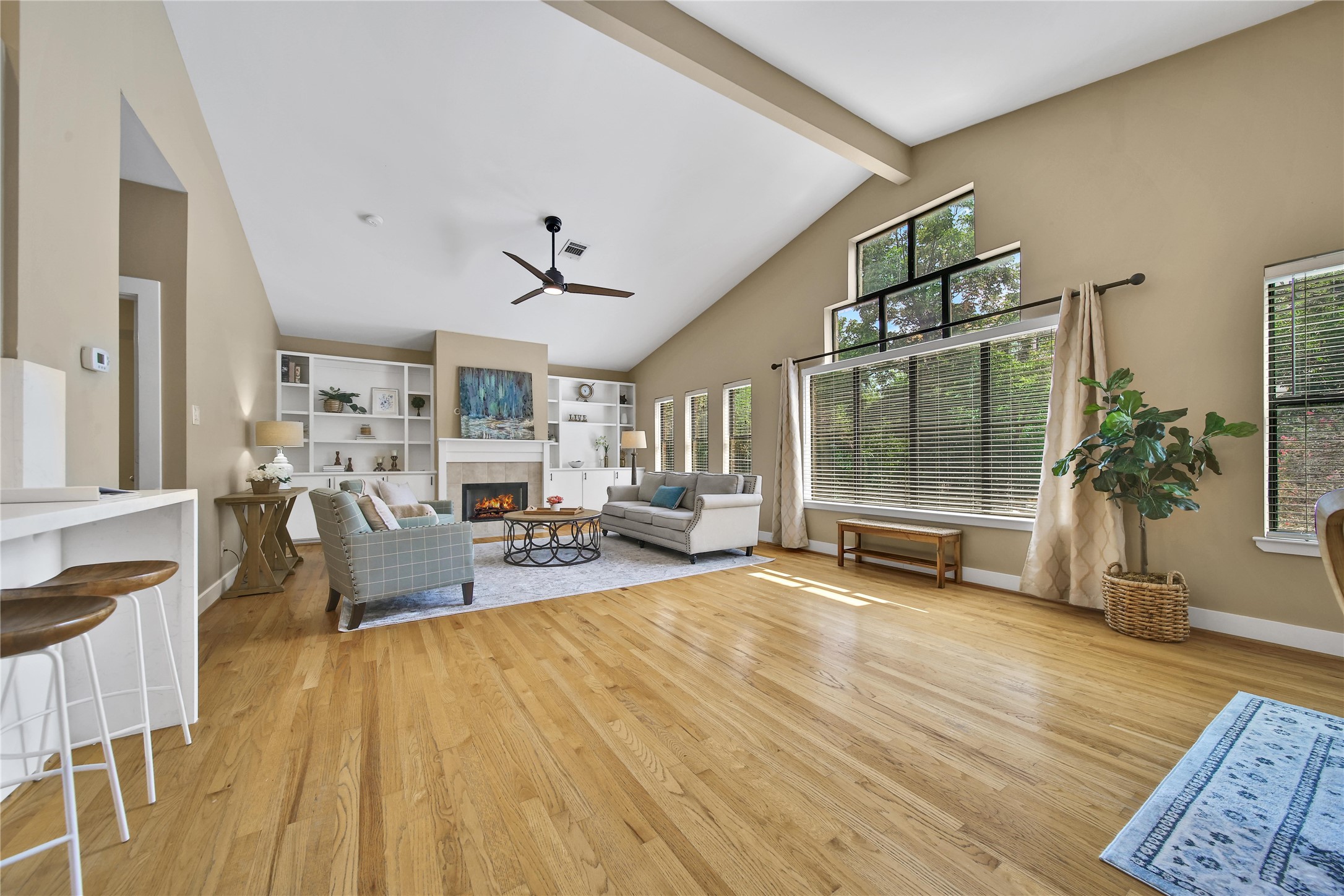 5022 Darling Street Property Photo 15