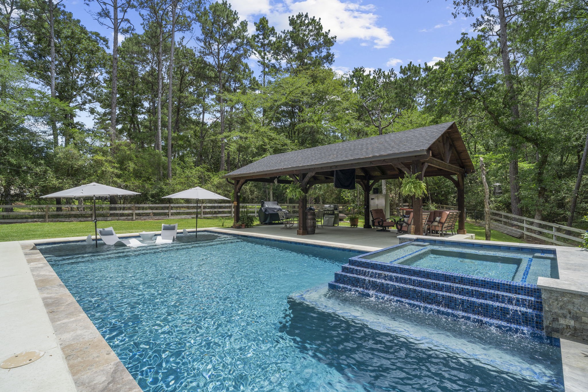 19610 Timber Ridge Drive Property Photo 36