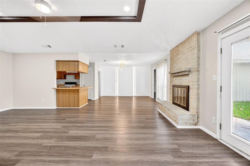 11103 Bellerive Drive Property Photo 8