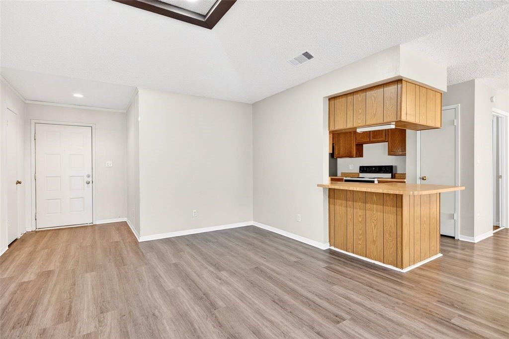 11103 Bellerive Drive Property Photo 11