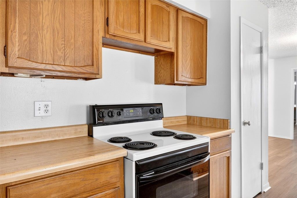 11103 Bellerive Drive Property Photo 15