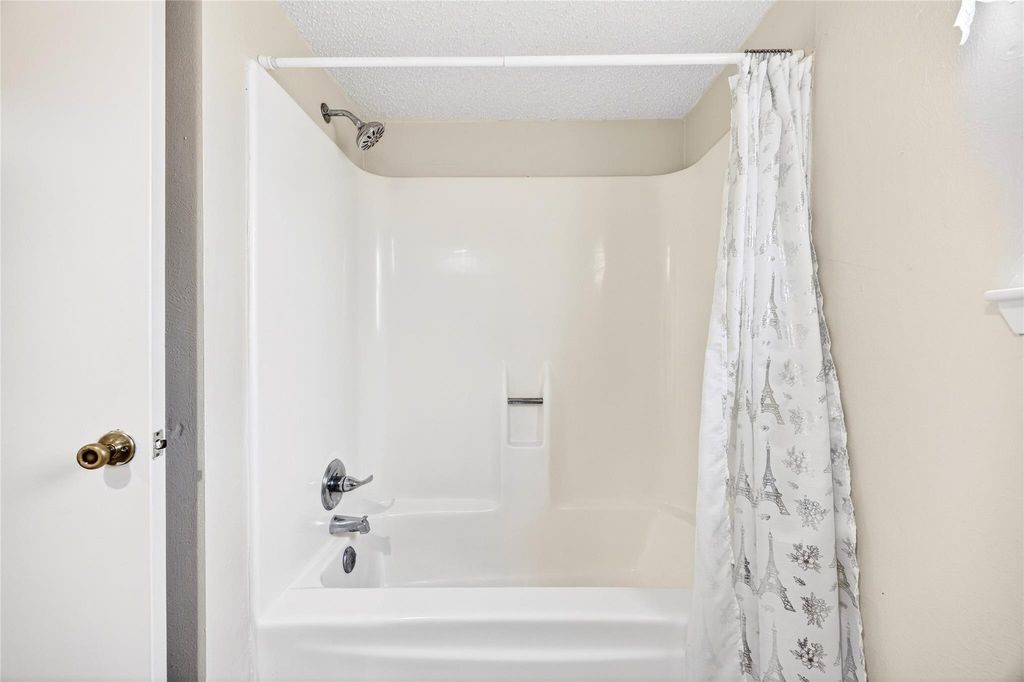 11103 Bellerive Drive Property Photo 22